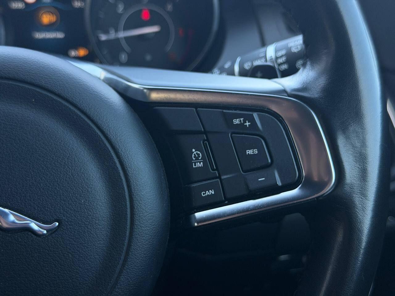Jaguar E-Pace view 30