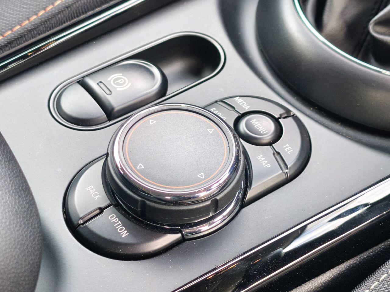 Mini Clubman view 15