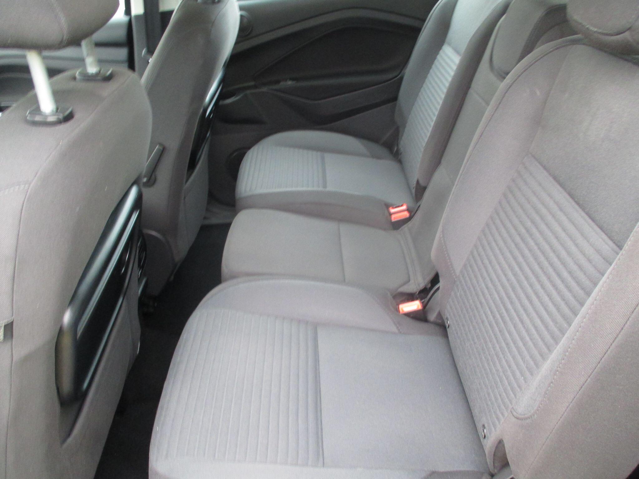 2016 Ford Grand C-Max image 30