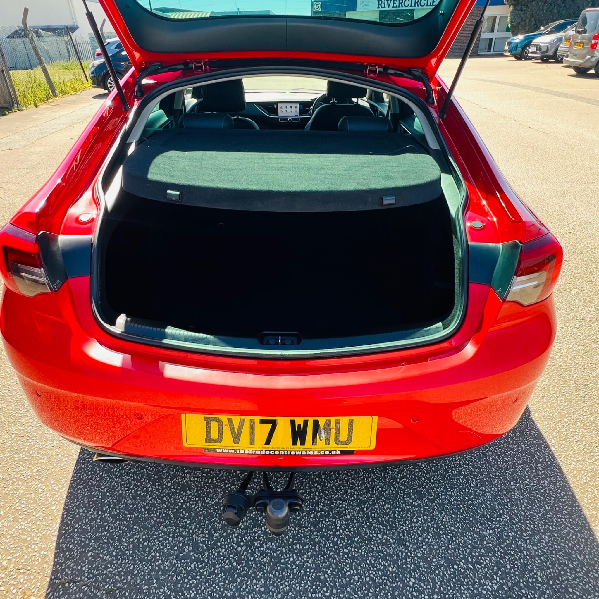 Vauxhall Insignia view 12