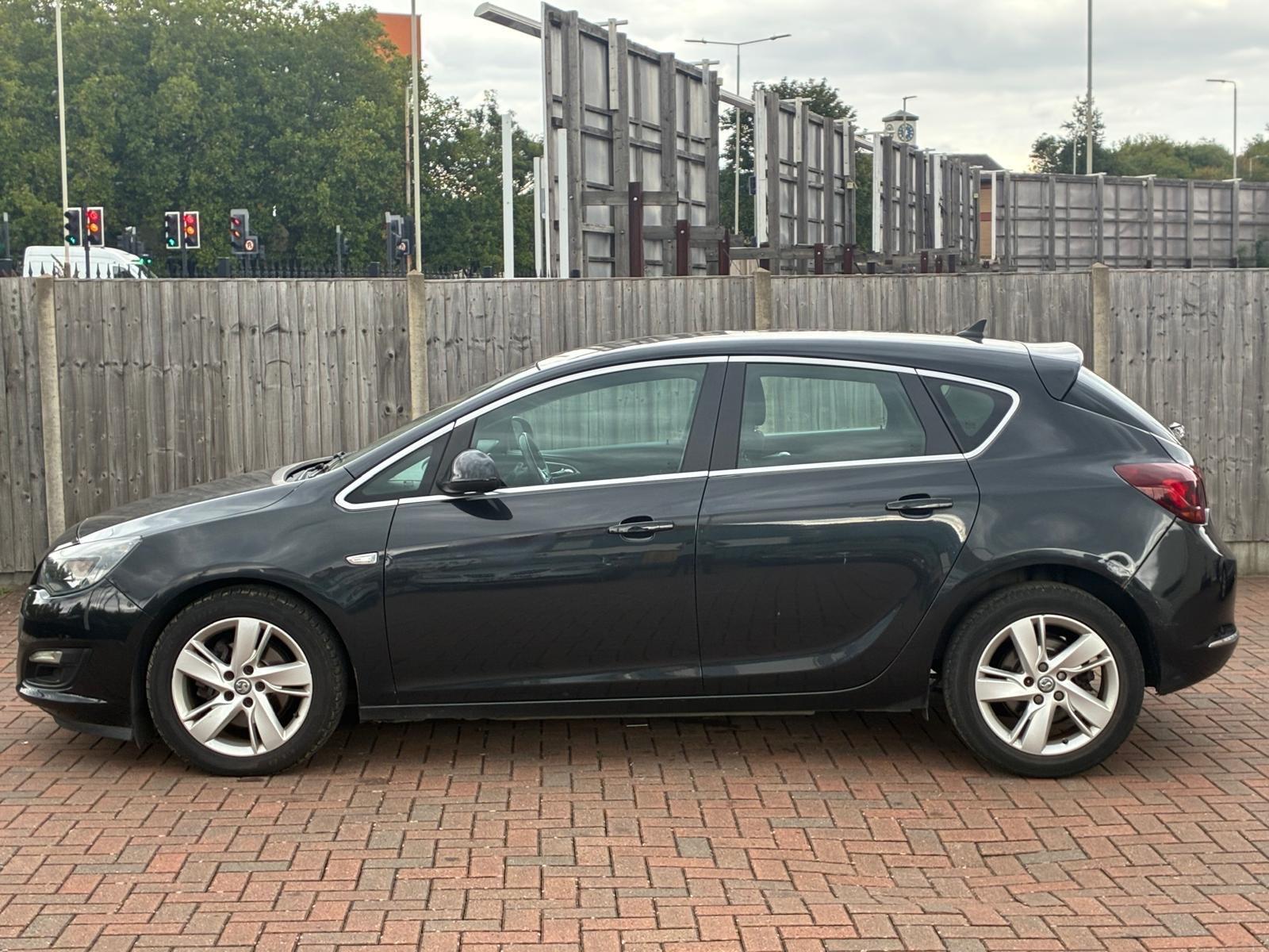 Vauxhall Astra view 8