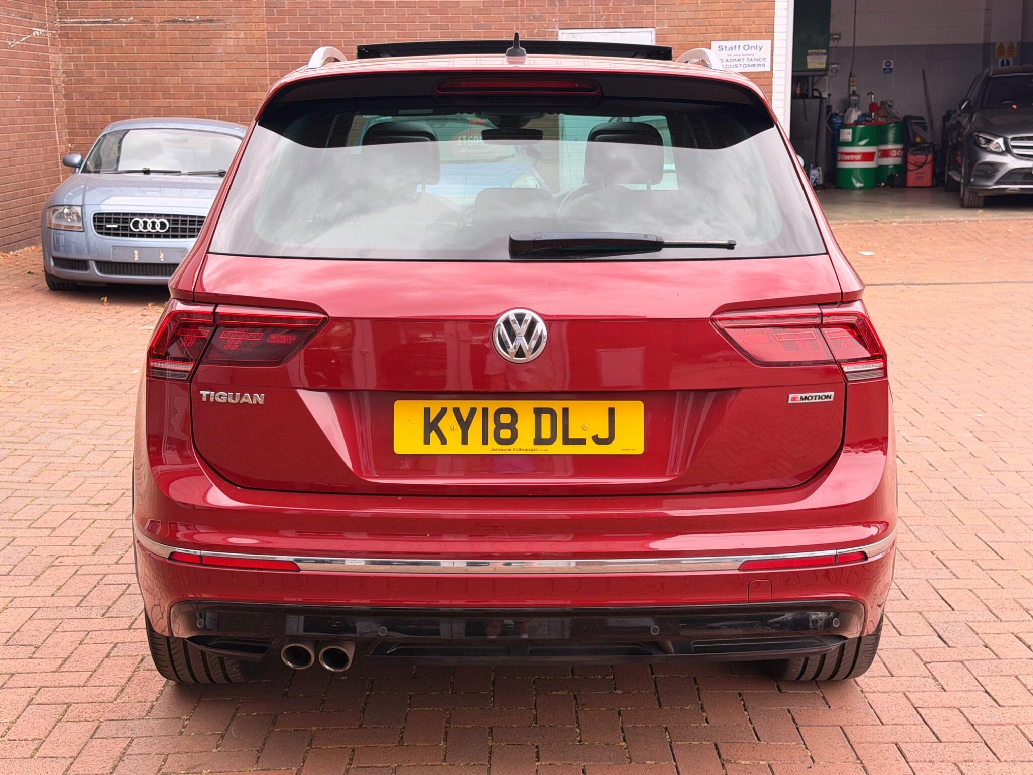 Volkswagen Tiguan view 23