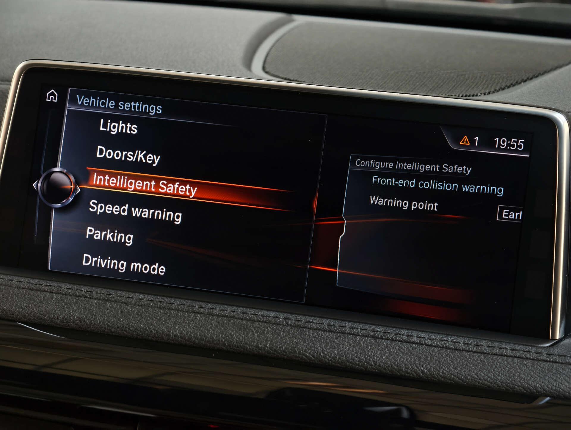 BMW X6 view 50
