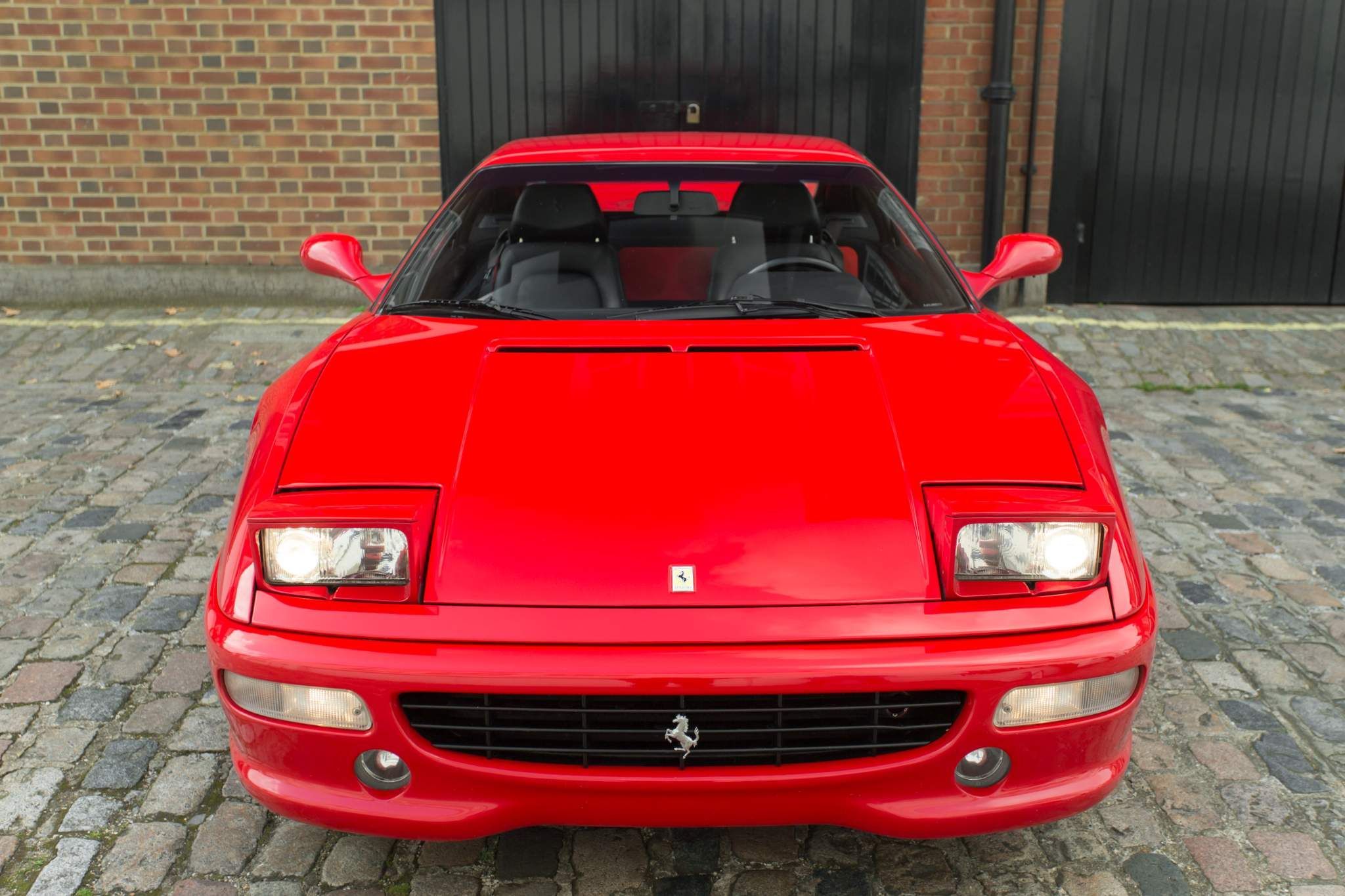 Ferrari F355 view 6