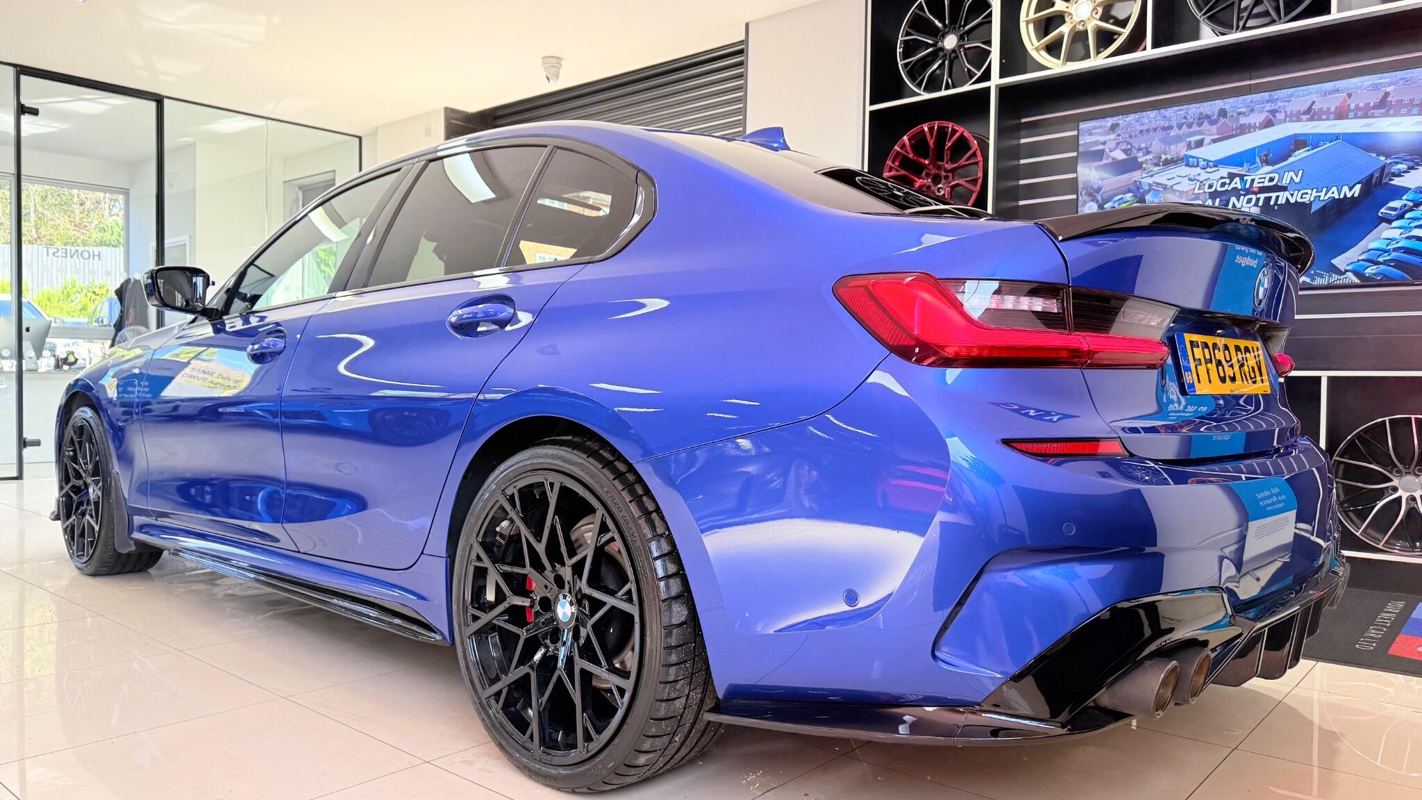 BMW 3 Series view 44