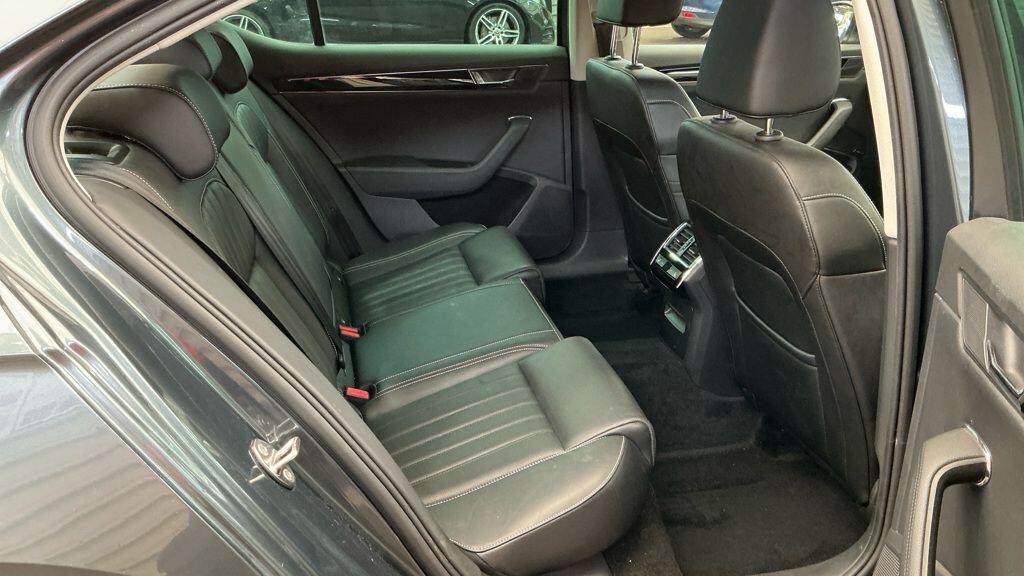 Skoda Superb view 14