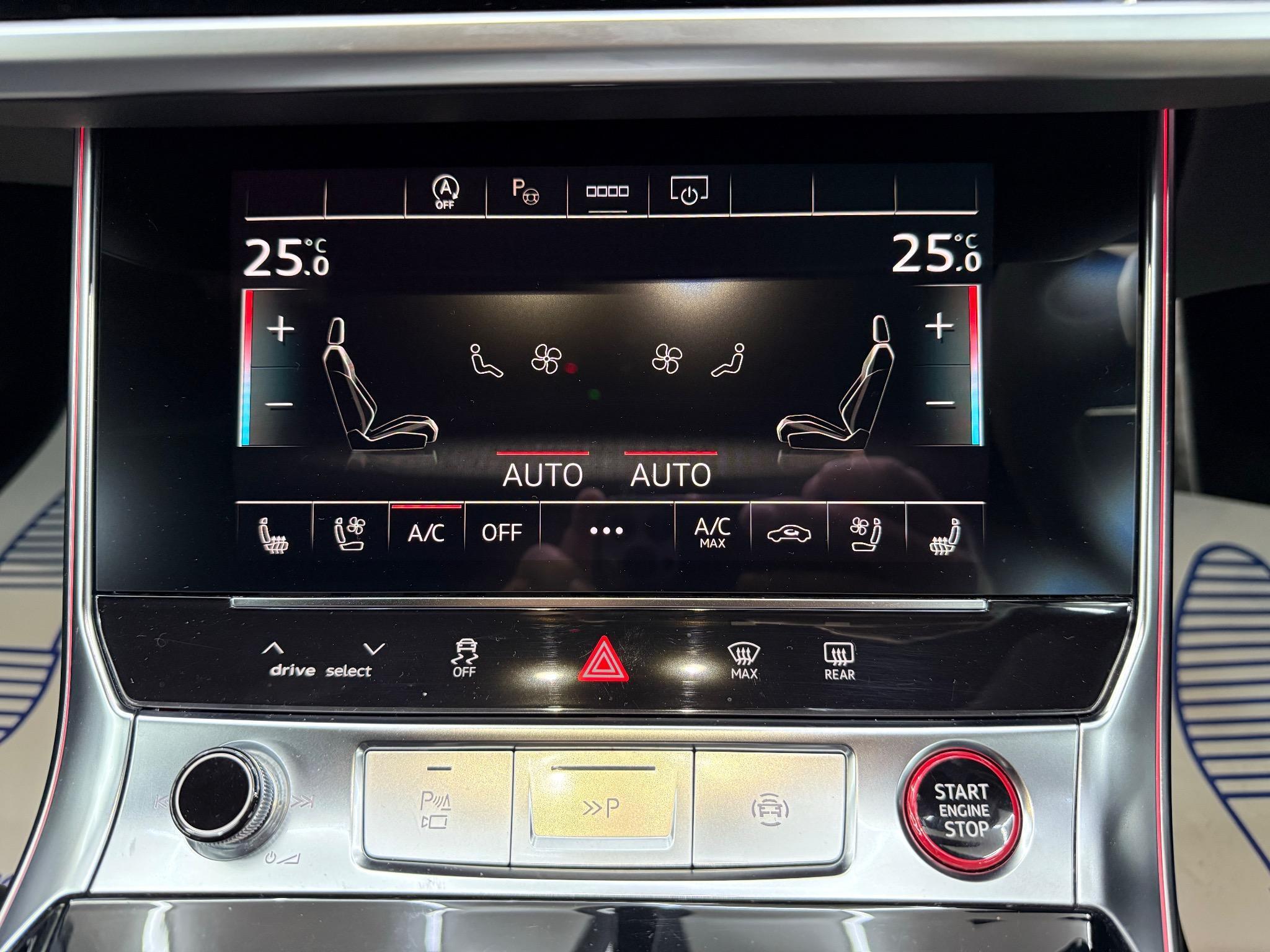 Audi RS6 Avant view 22