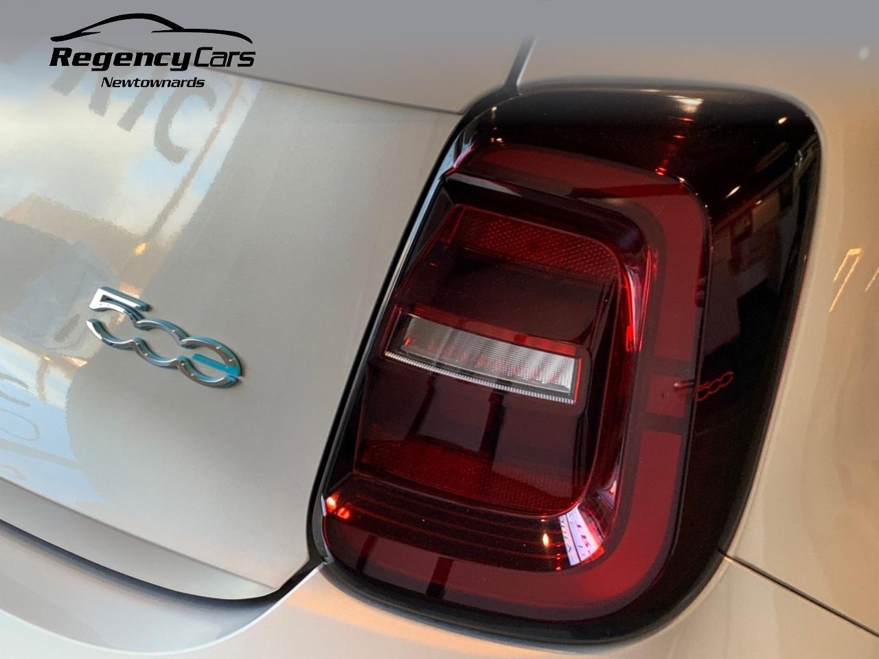 Fiat 500e view 12