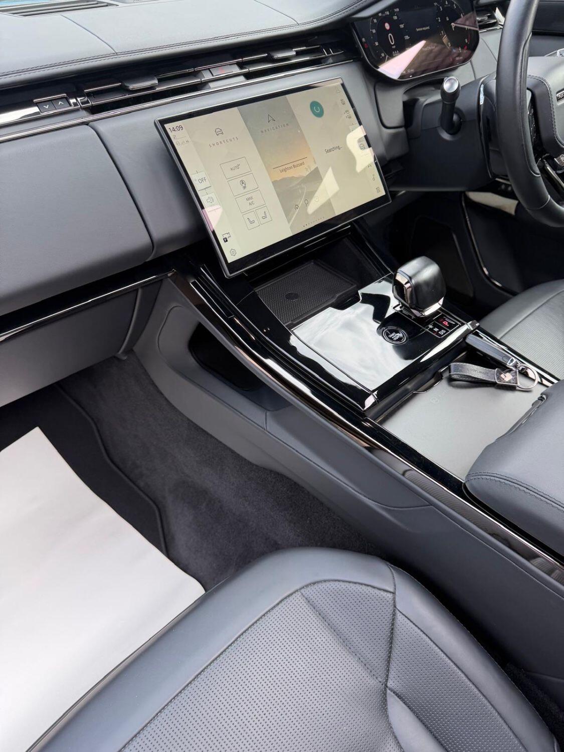 Land Rover Range Rover Sport view 33