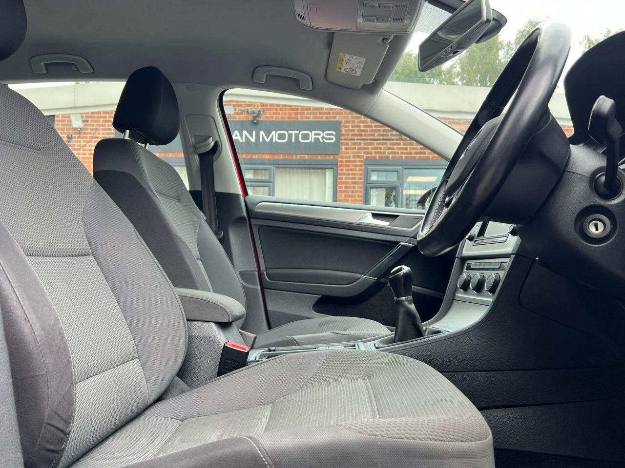 Volkswagen Golf view 14