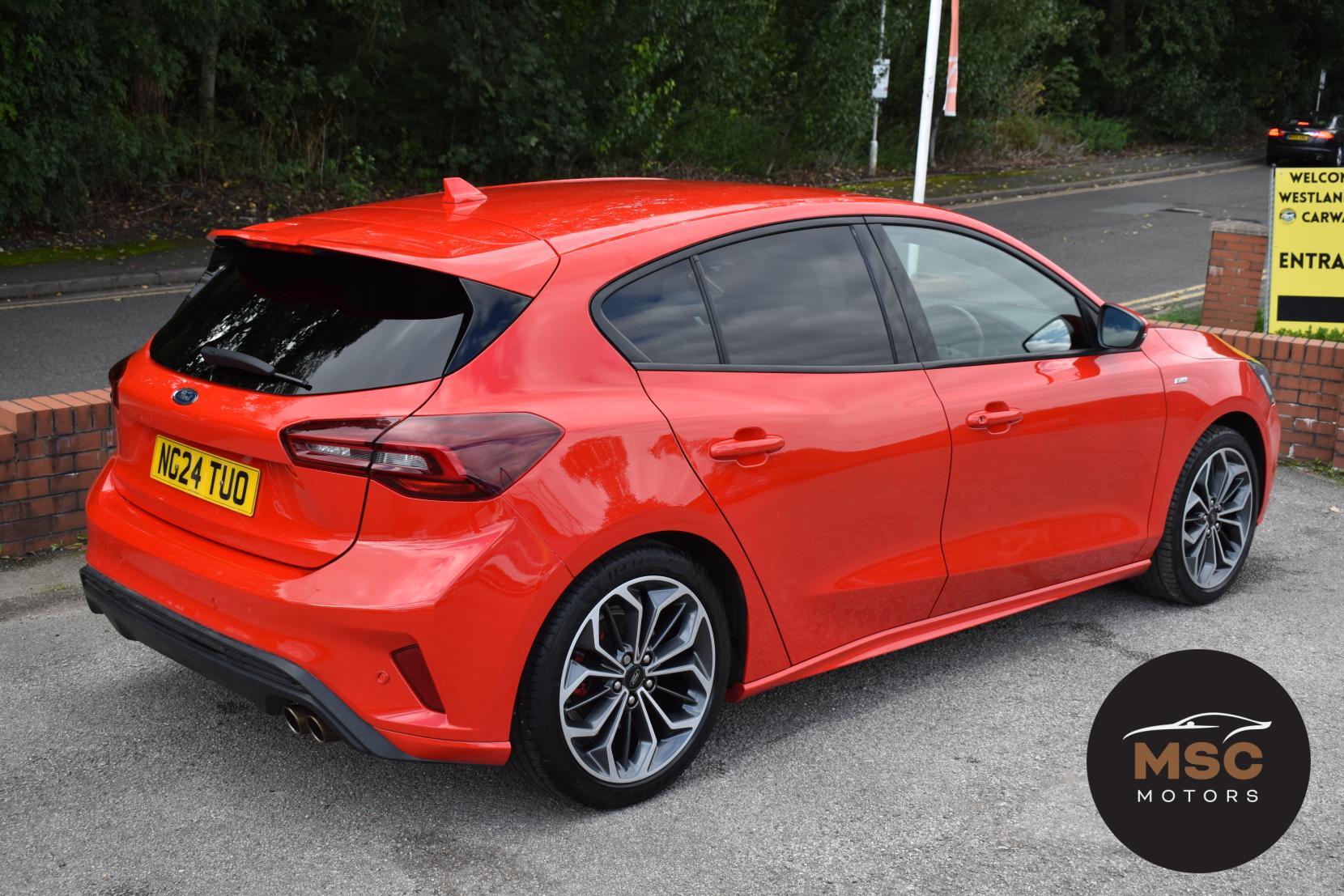 Ford Focus view 19