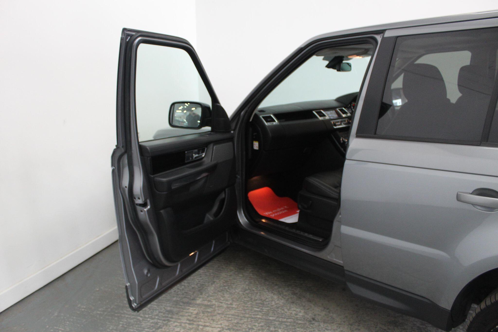 Land Rover Range Rover Sport view 28