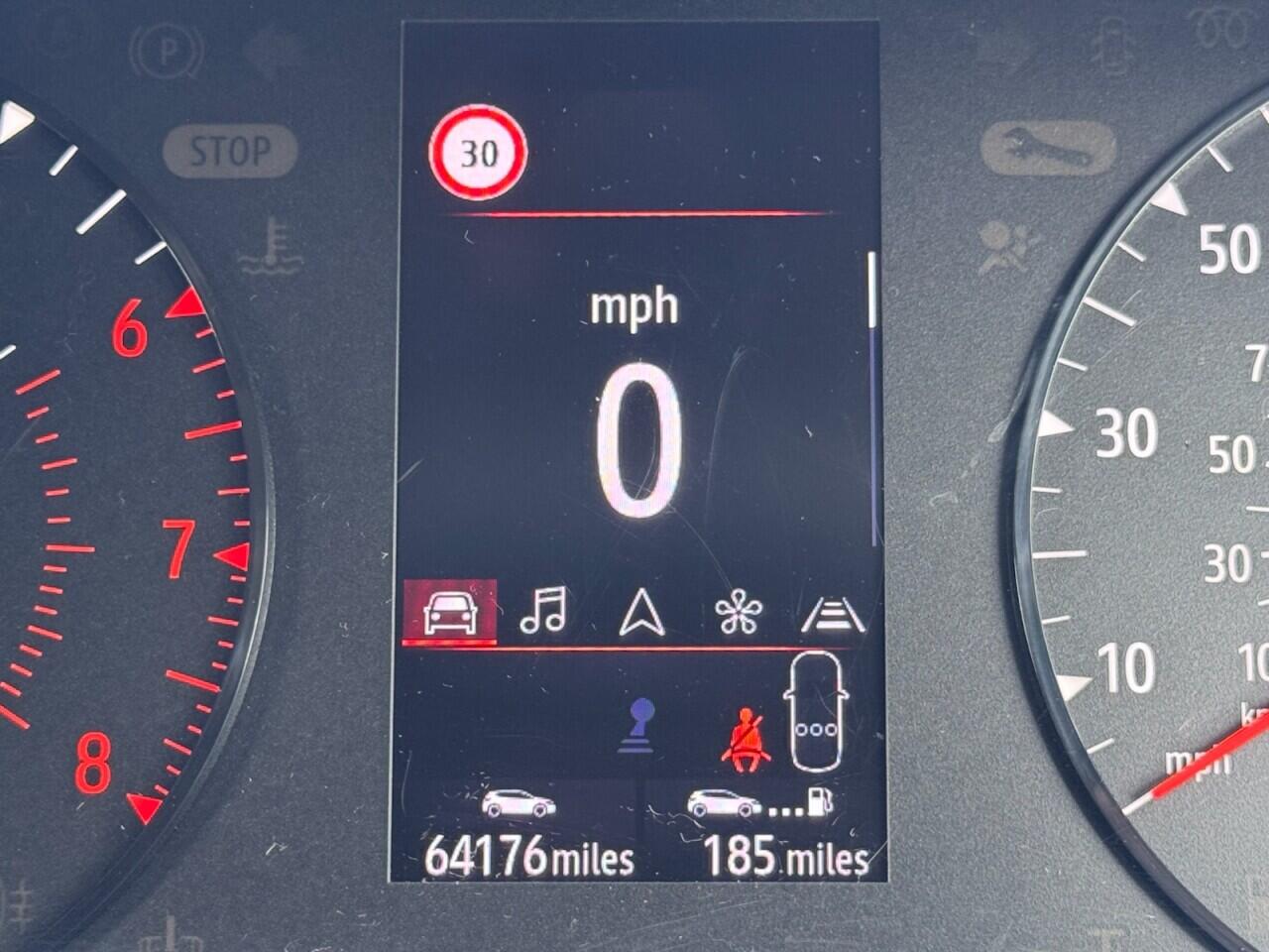 Renault Clio view 34