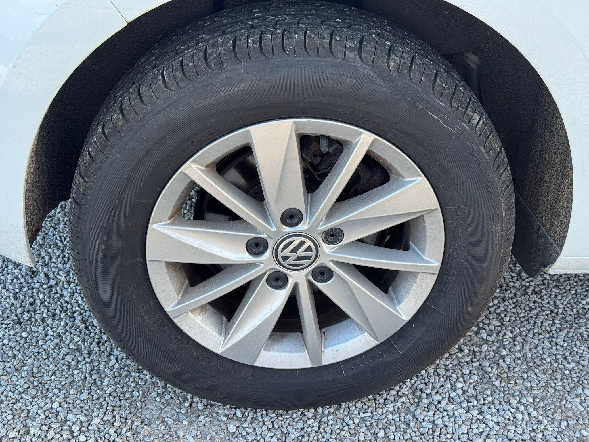 2014 Volkswagen Golf image 26