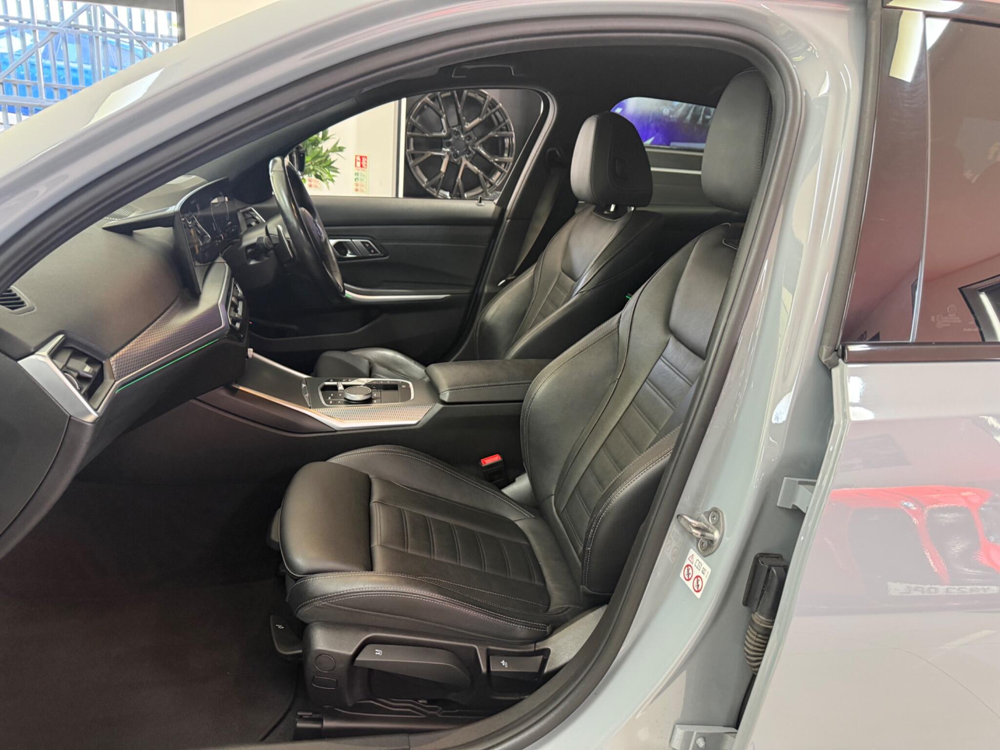 BMW 3 Series view 42