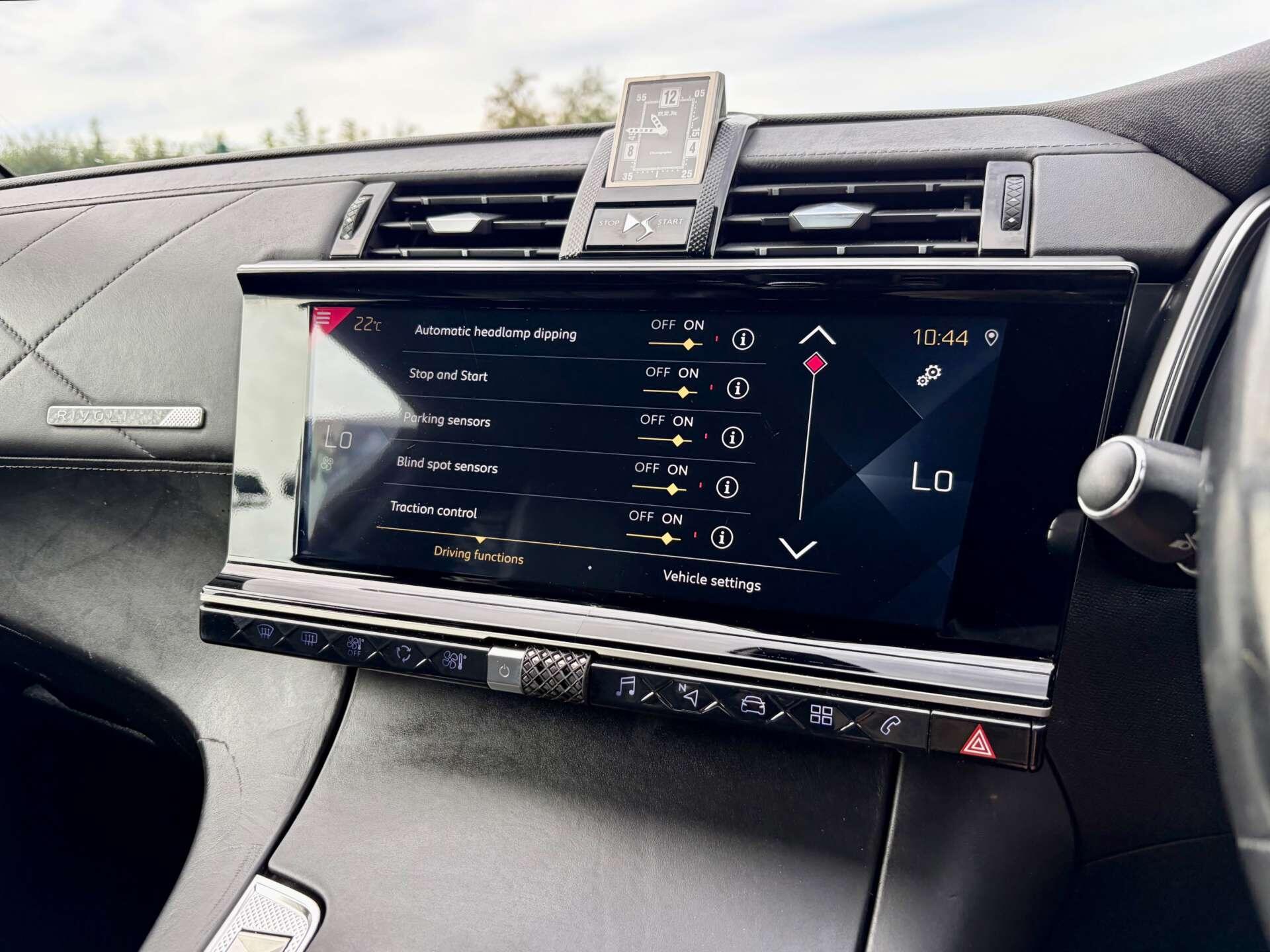 DS Automobiles DS 7 Crossback view 41