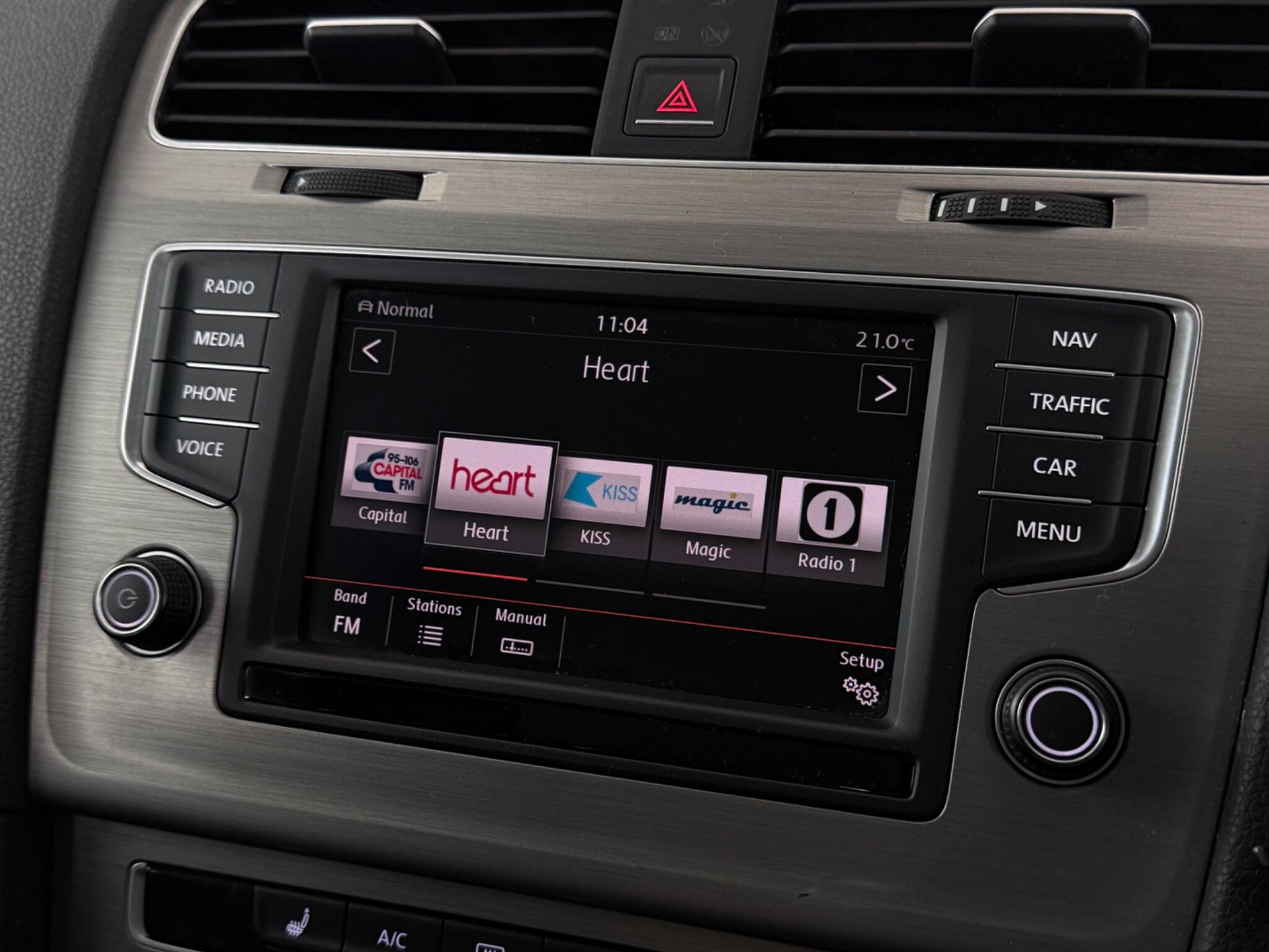 Volkswagen Golf view 24