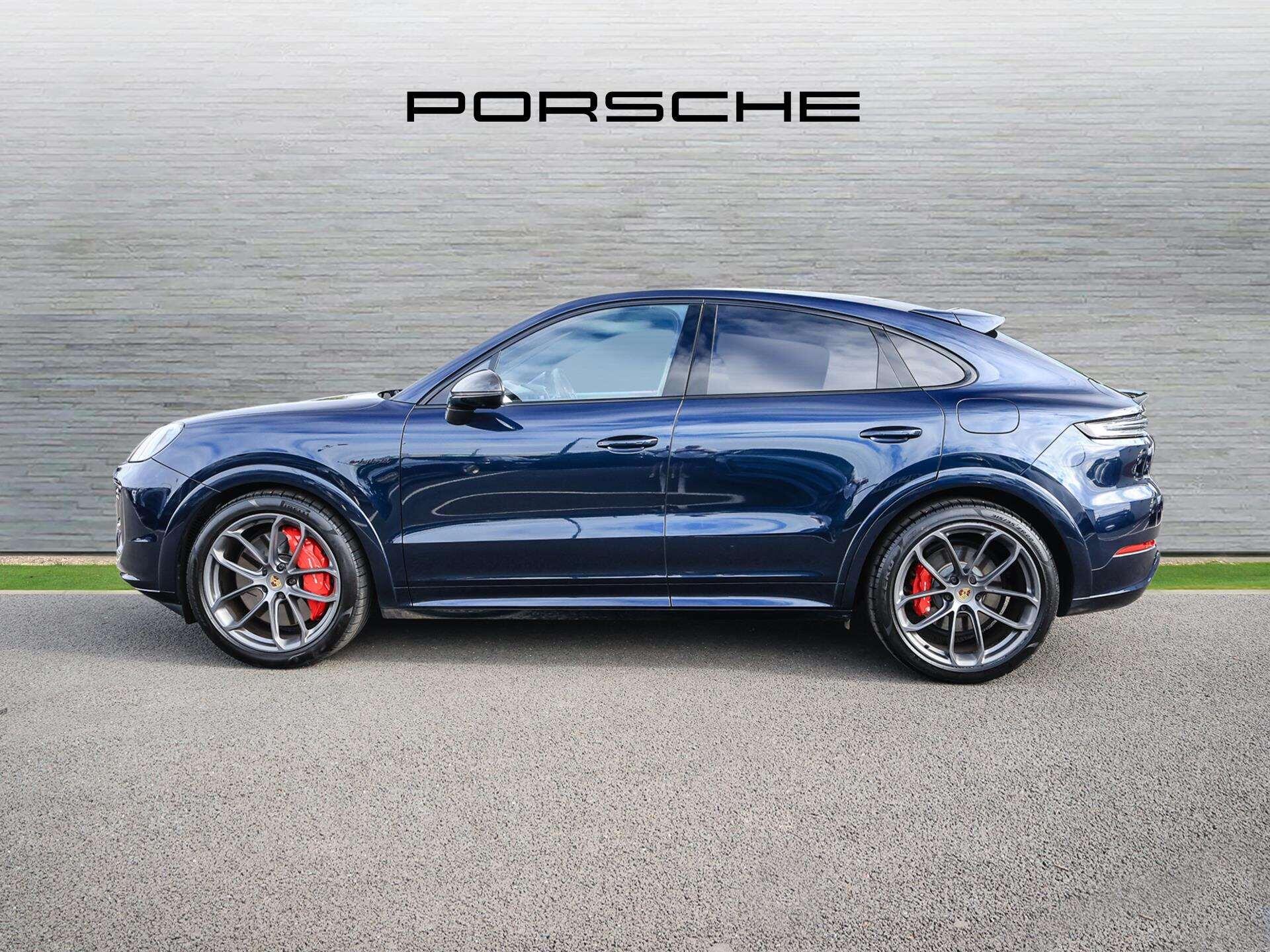 Porsche Cayenne view 8
