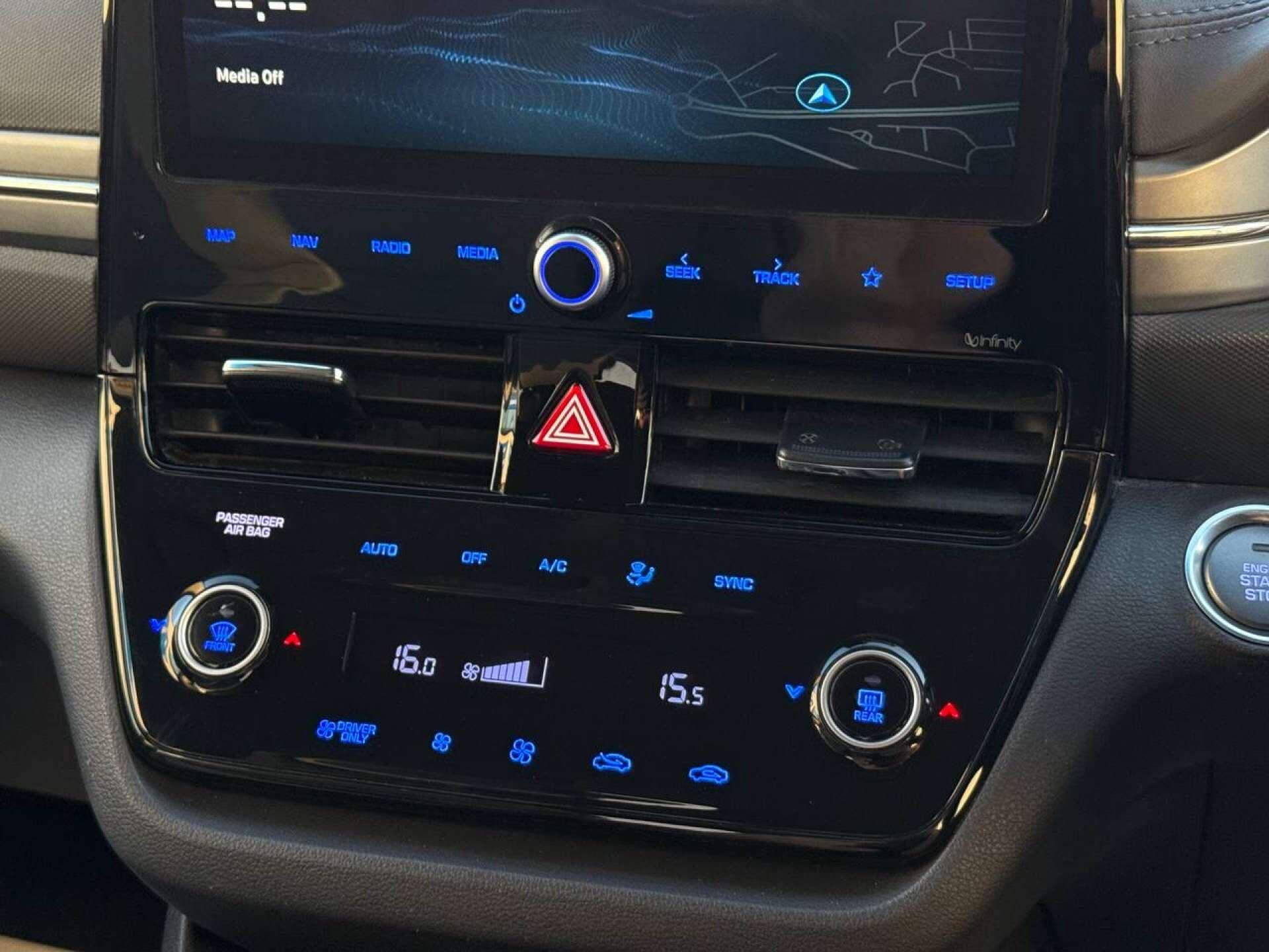 Hyundai Ioniq view 59