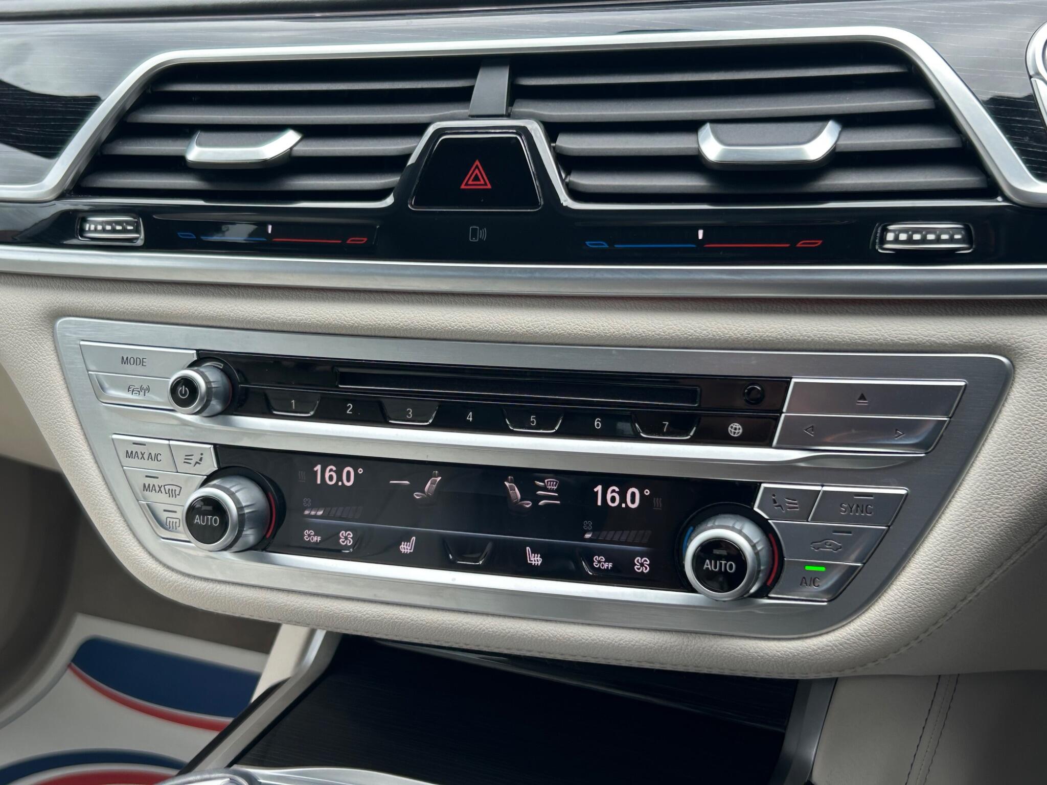 BMW 7 Series view 67