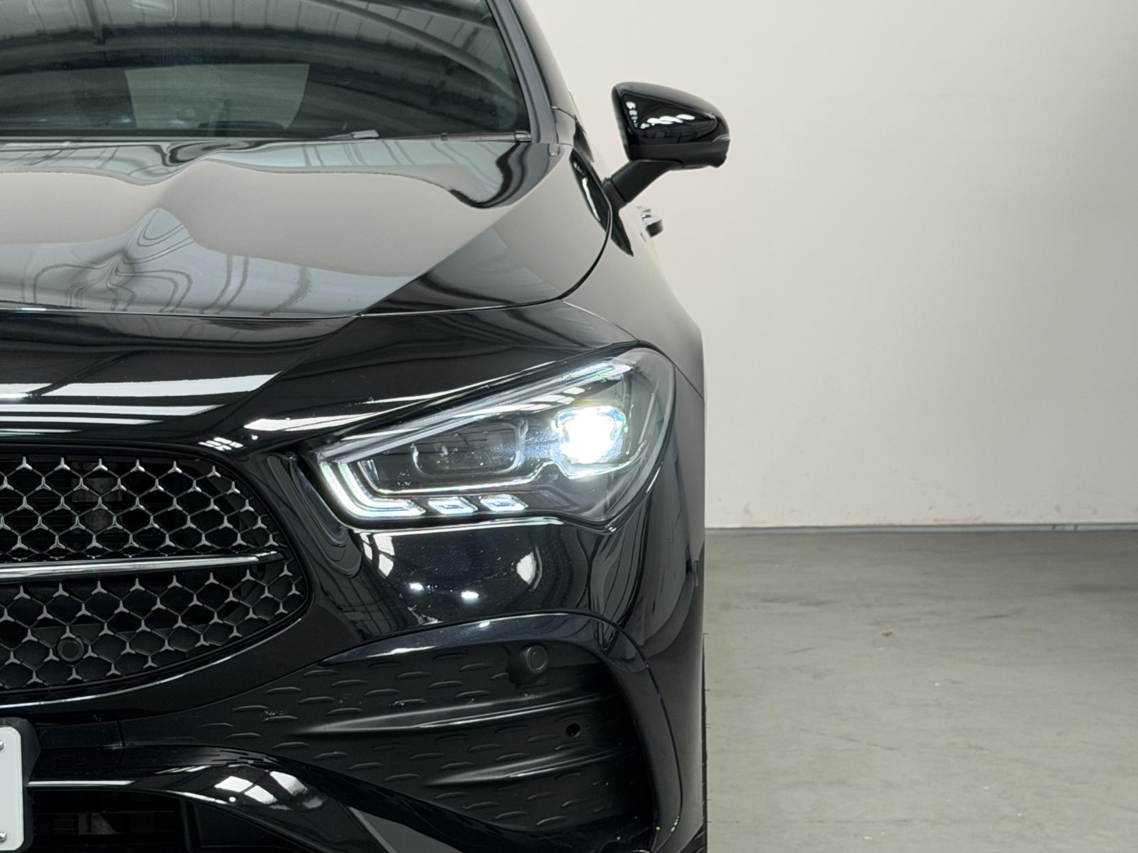 Mercedes-Benz Cla view 6