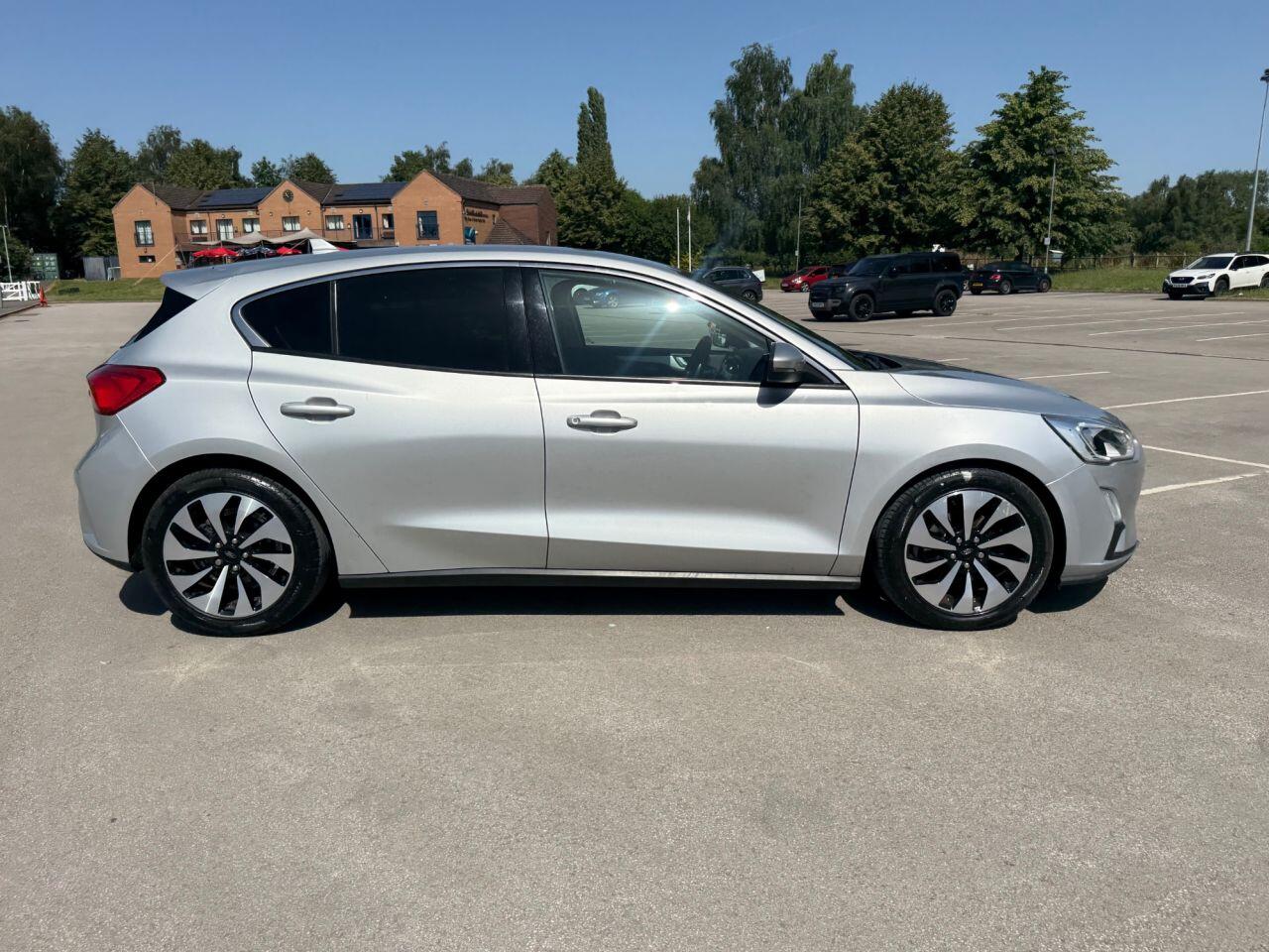 Ford Focus view 25