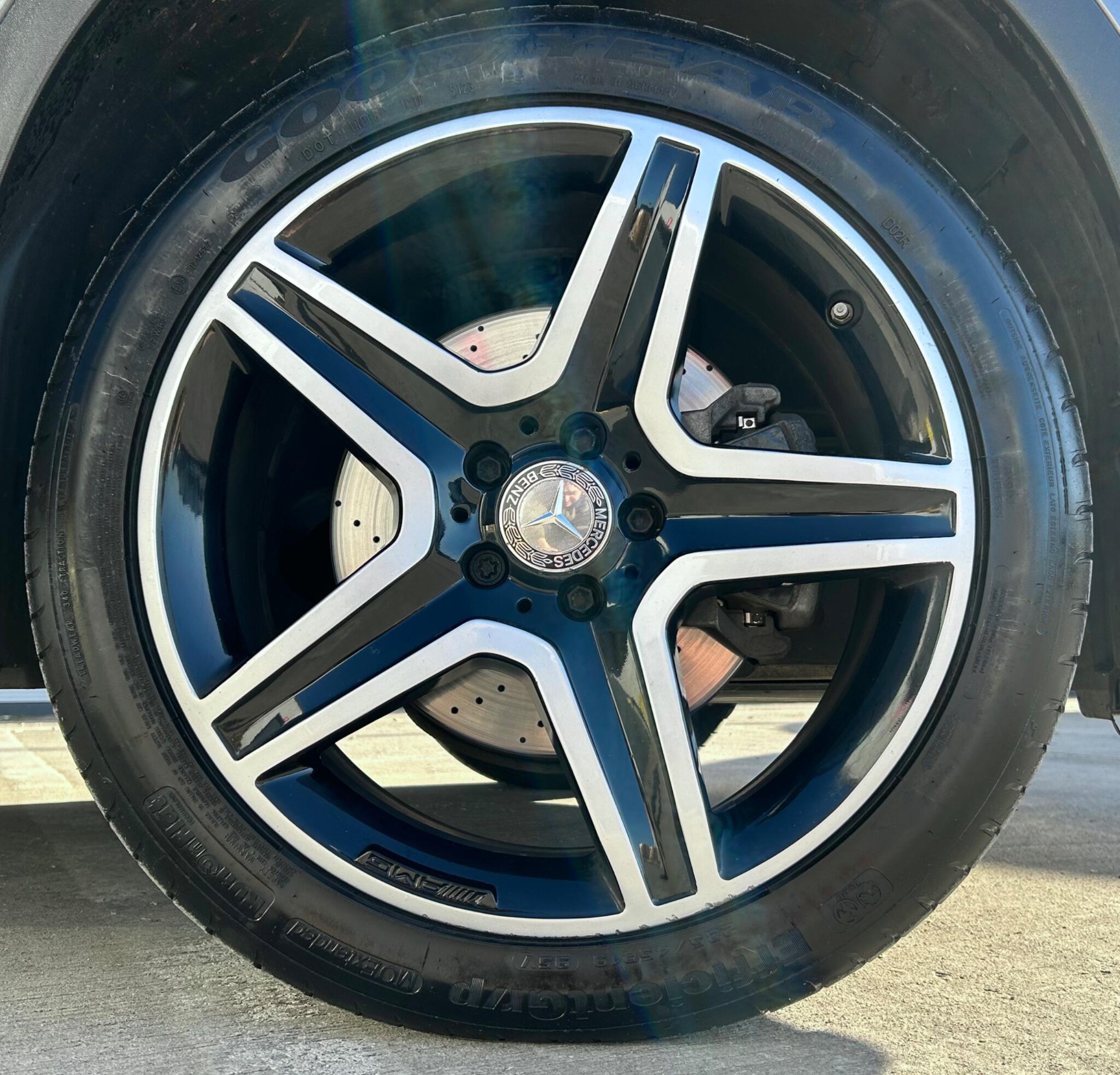 Mercedes-Benz GLA view 16
