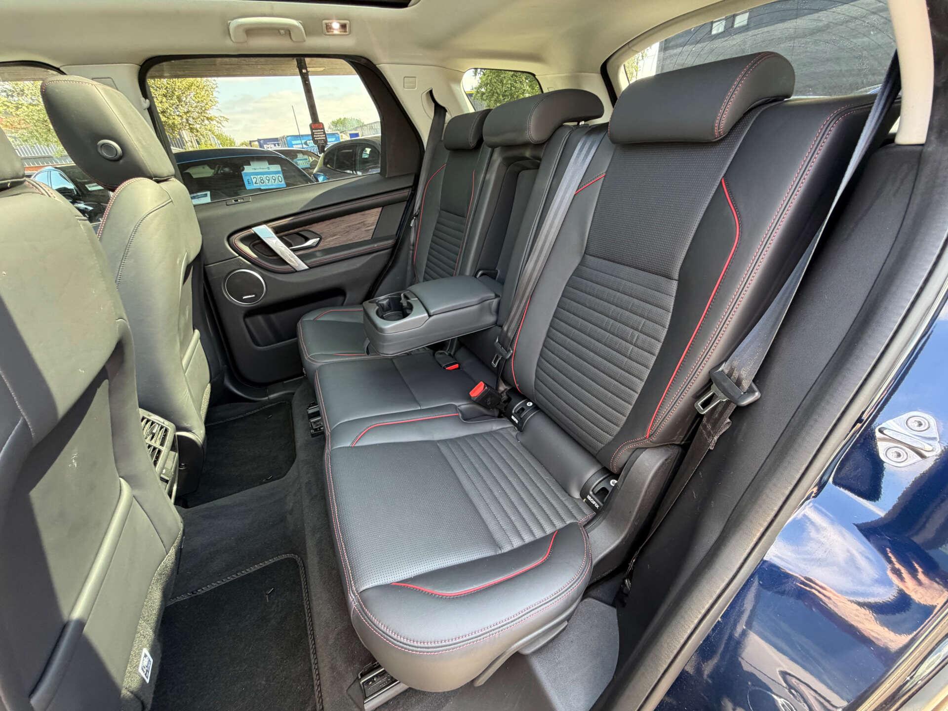 Land Rover Discovery Sport view 15