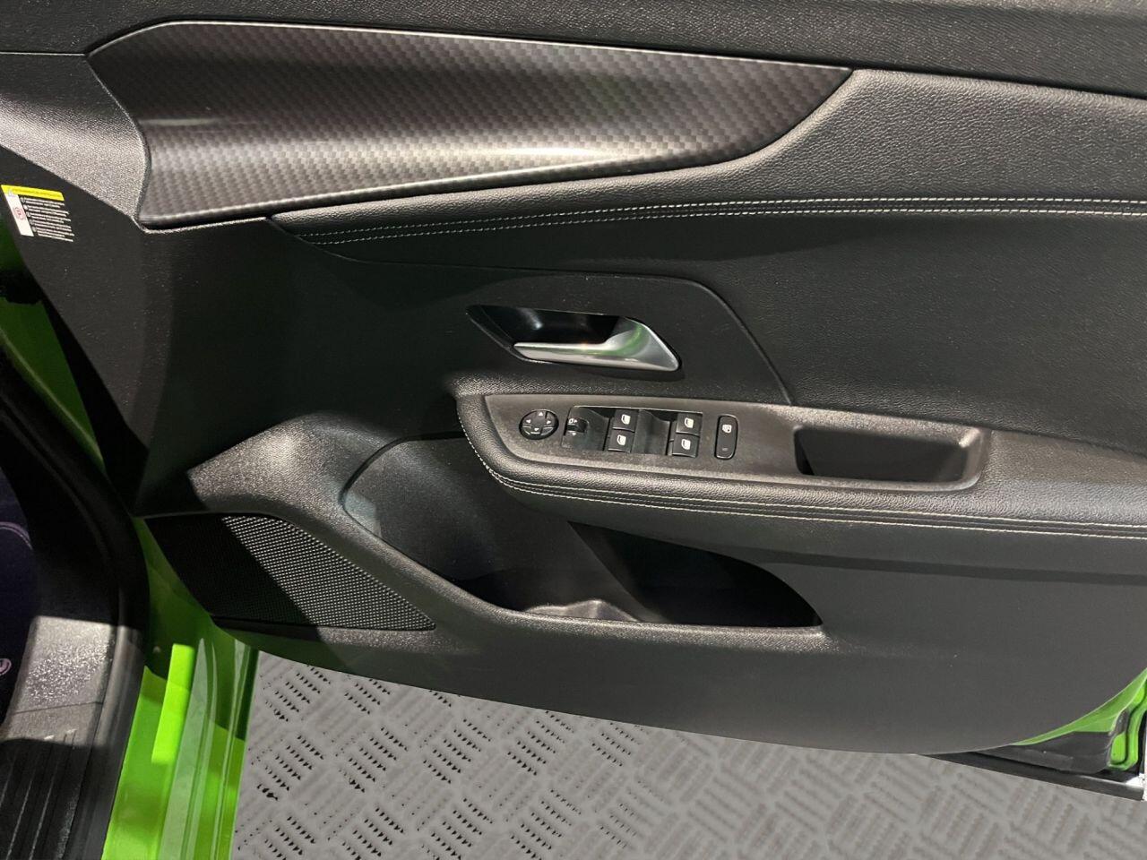 Vauxhall Mokka Electric view 9