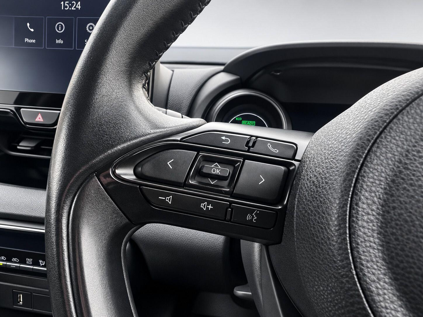 Toyota Yaris view 25