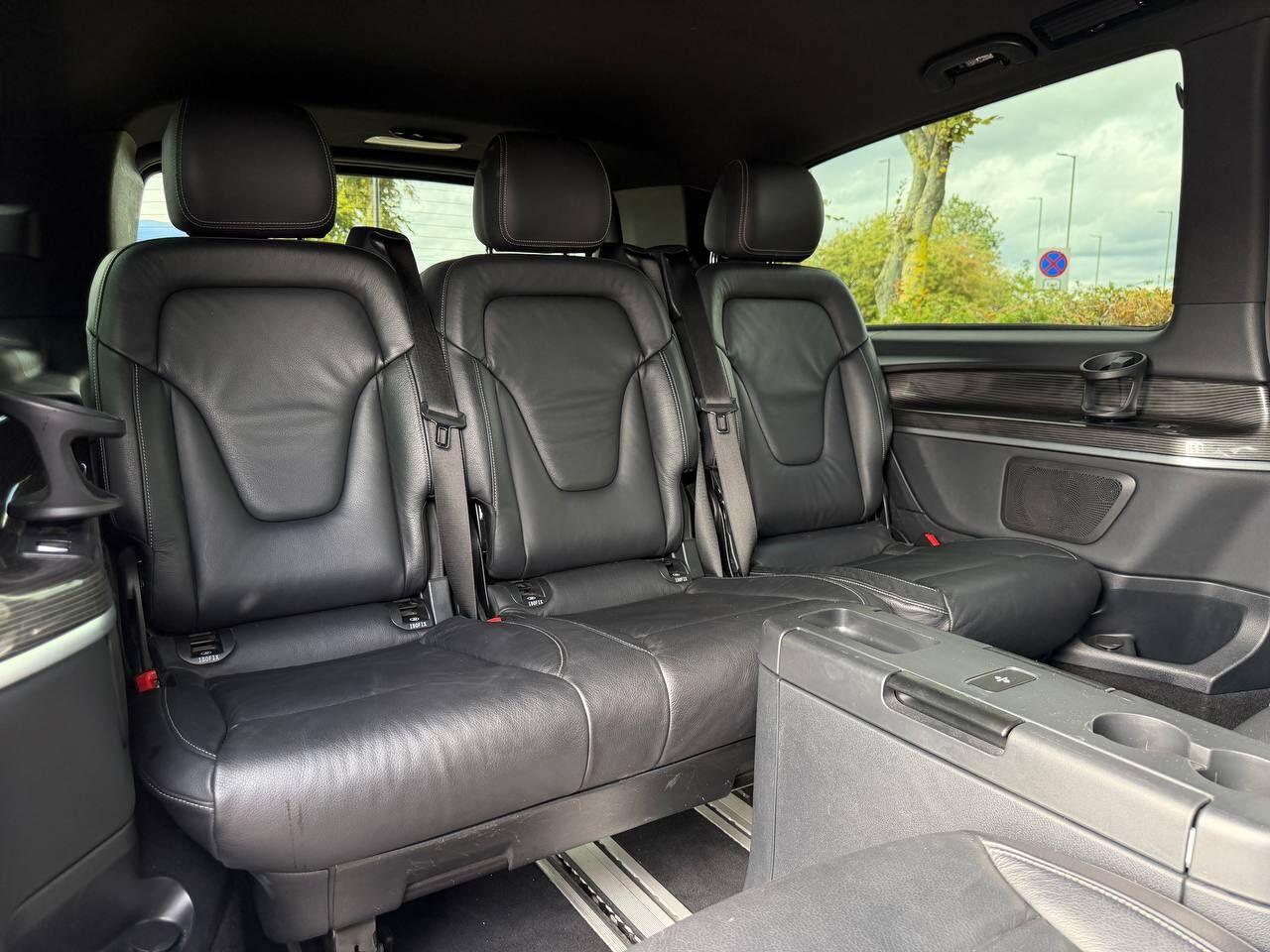Mercedes-Benz Eqv view 21