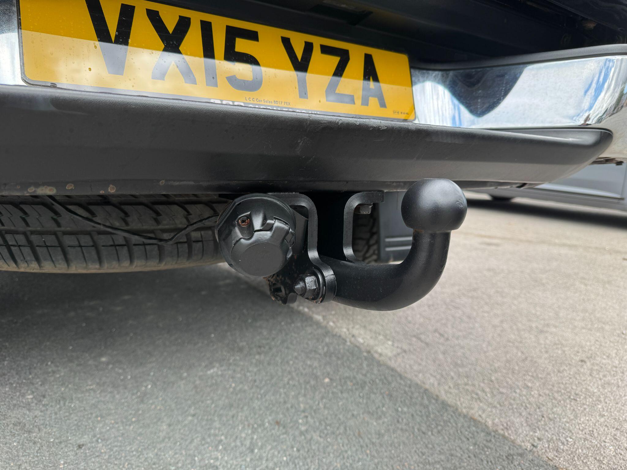 Volkswagen Amarok view 37