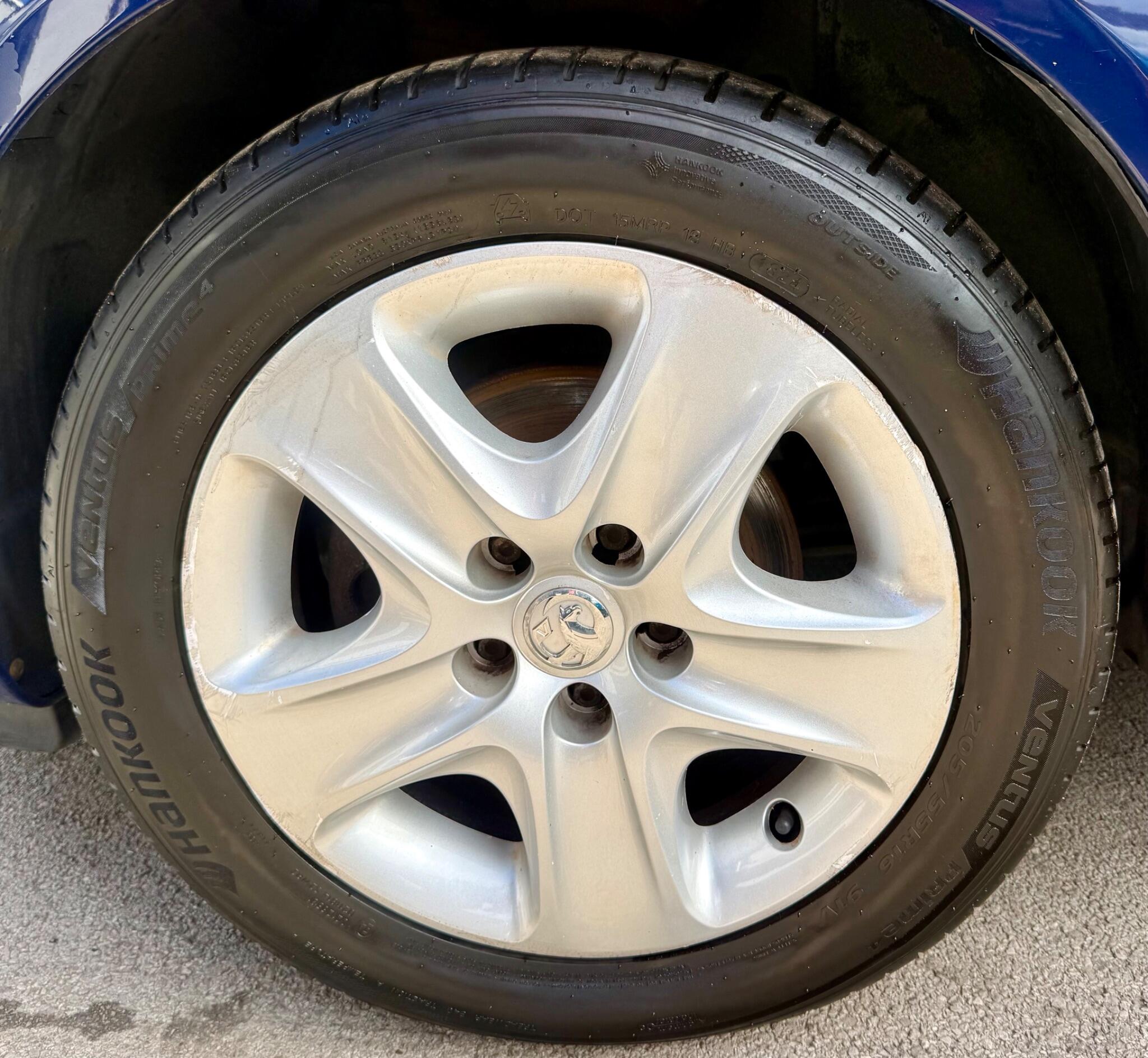 Vauxhall Zafira view 23