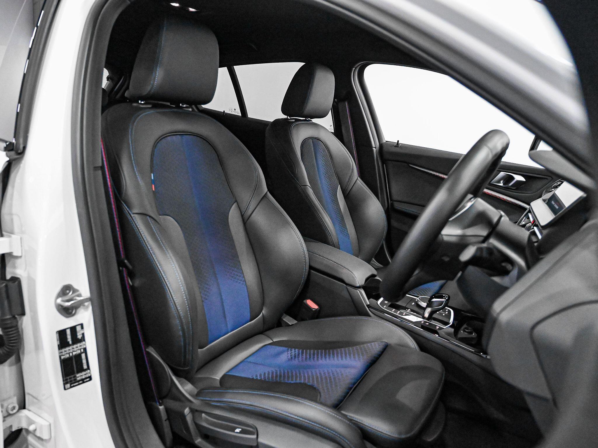BMW 1 Series view 3