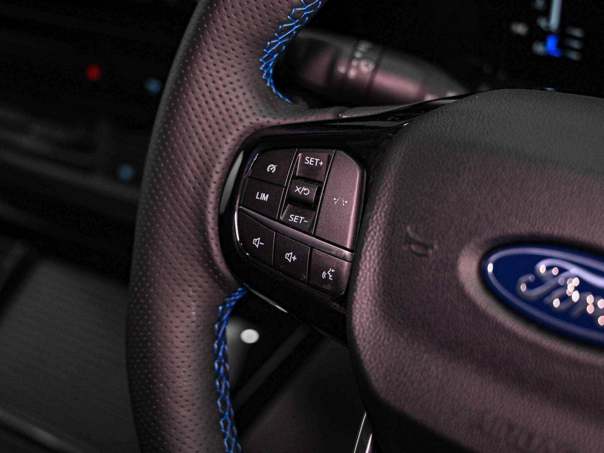 Ford Transit Custom view 11