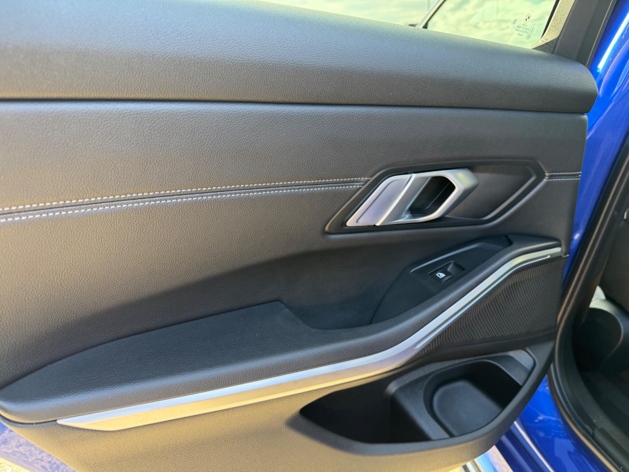 BMW 3 Series view 39
