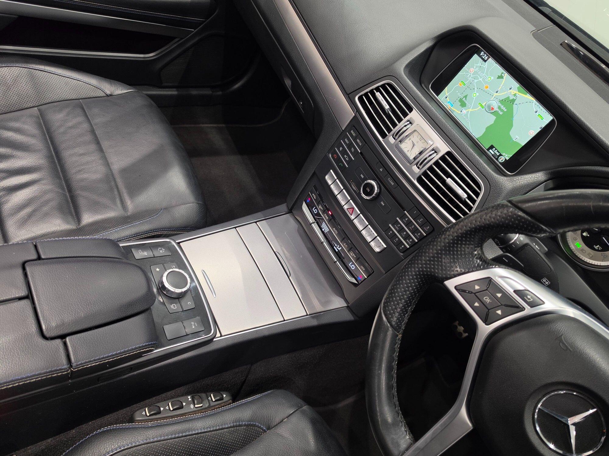Mercedes-Benz E-Class view 28
