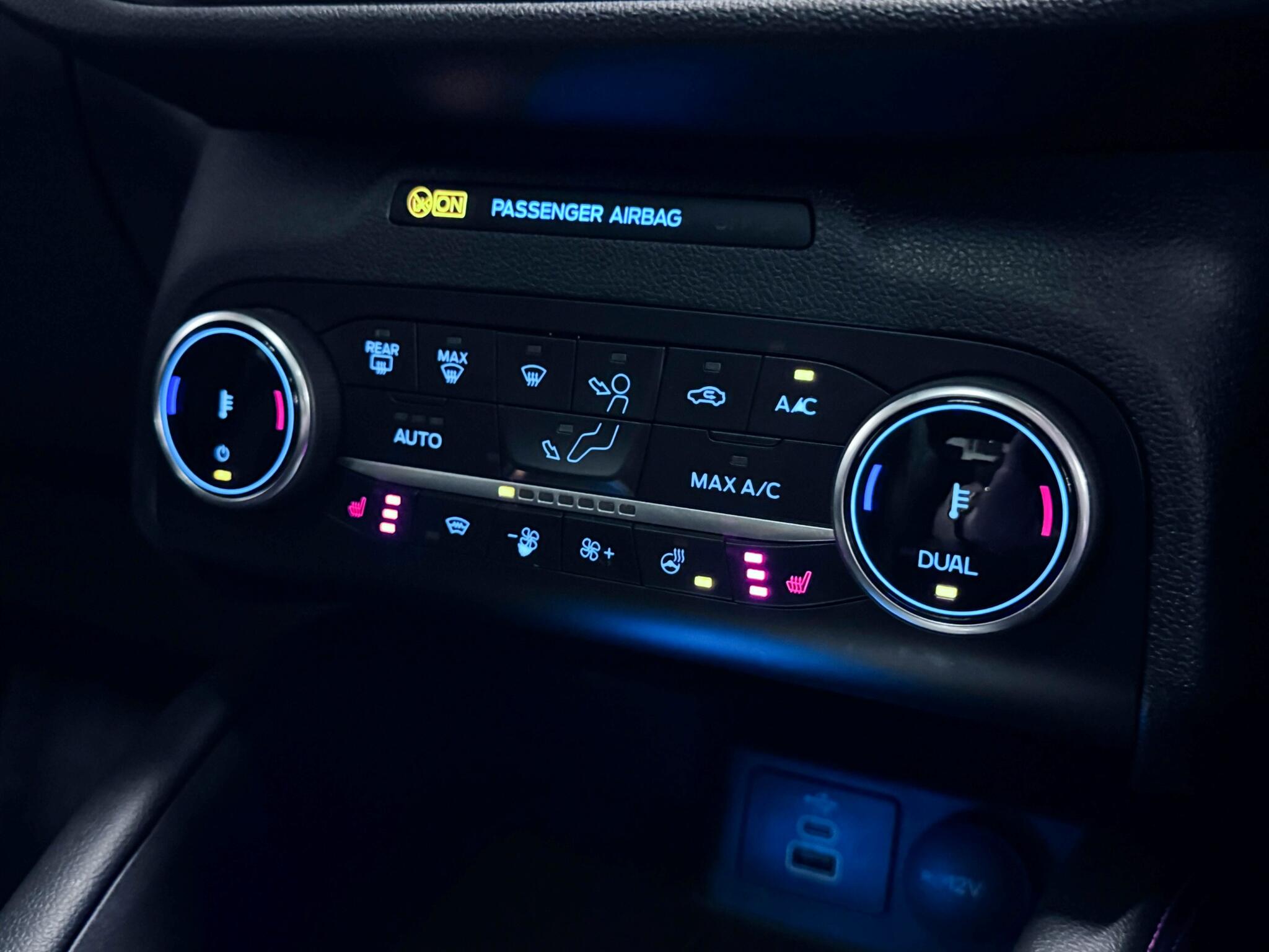 Ford Kuga view 40