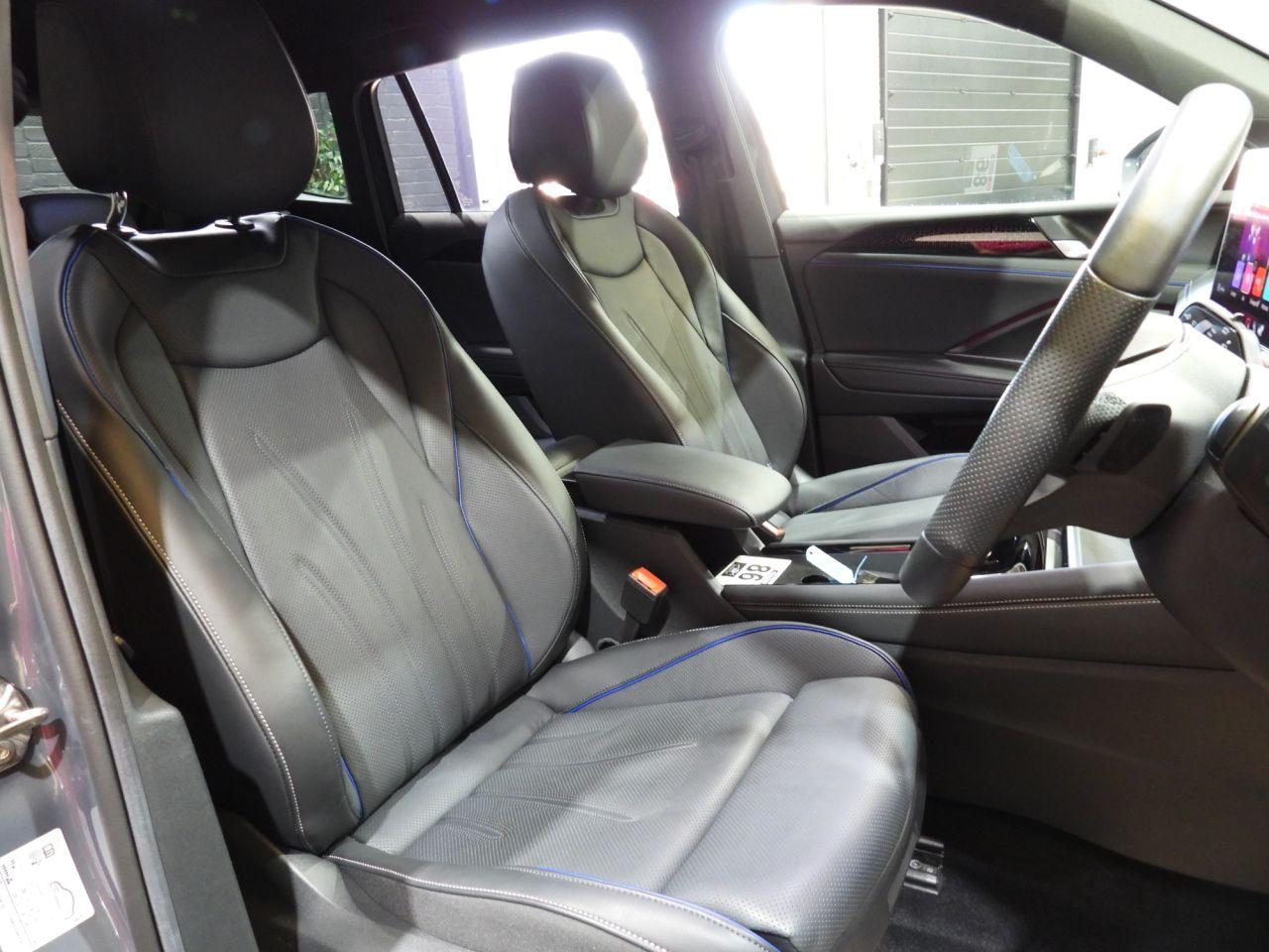 Volkswagen Tiguan view 19