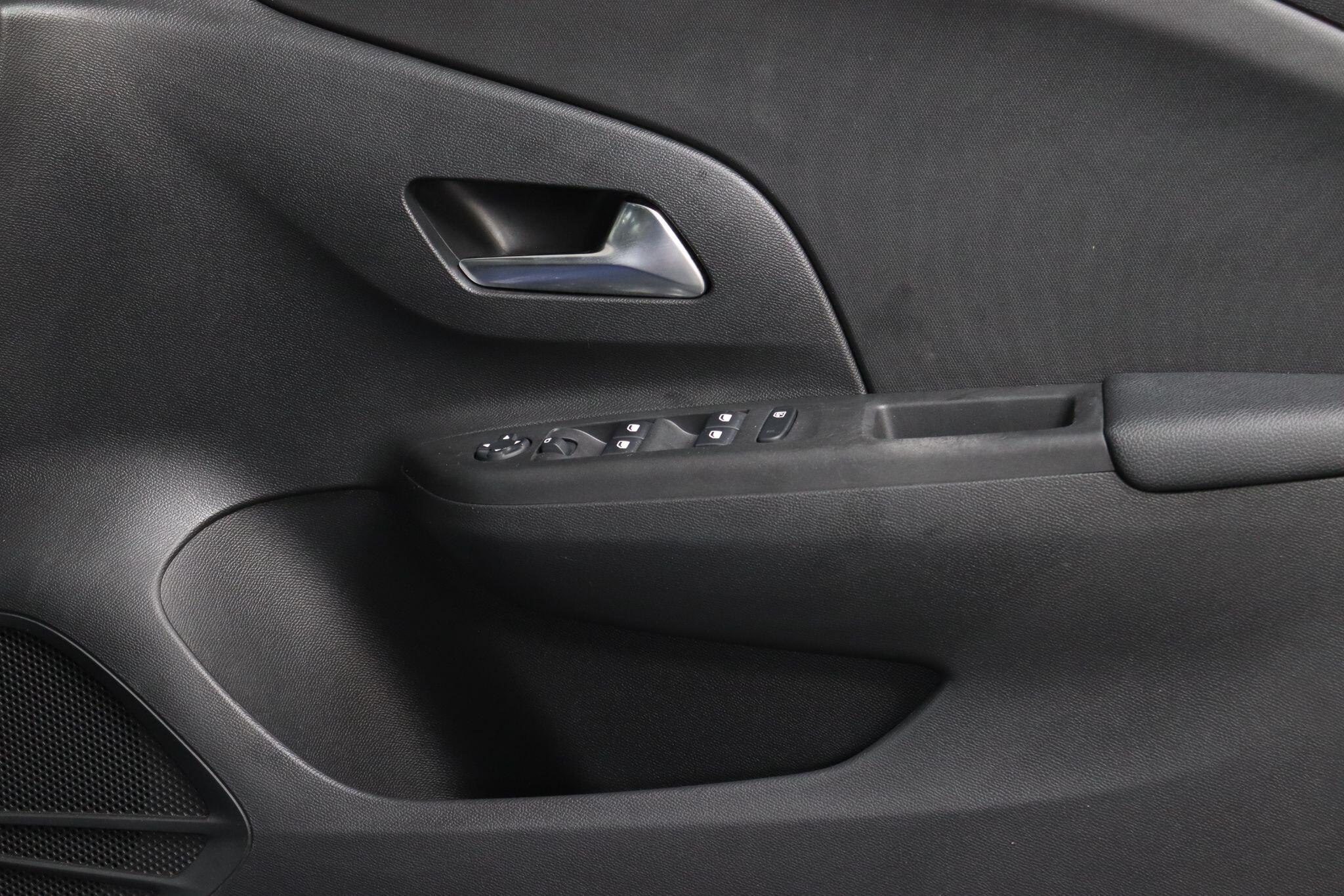 Vauxhall Corsa view 36