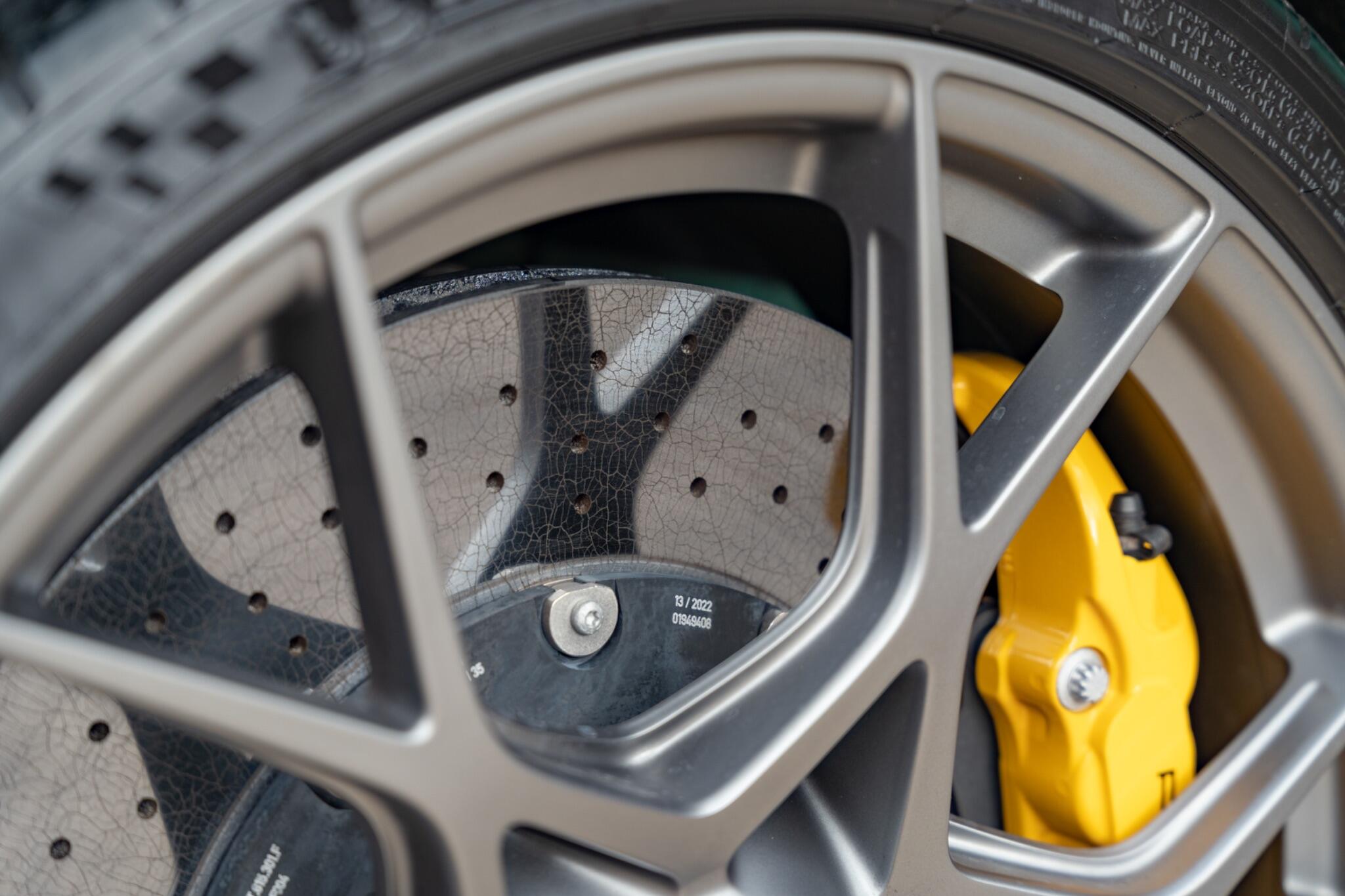 Porsche Cayman view 34