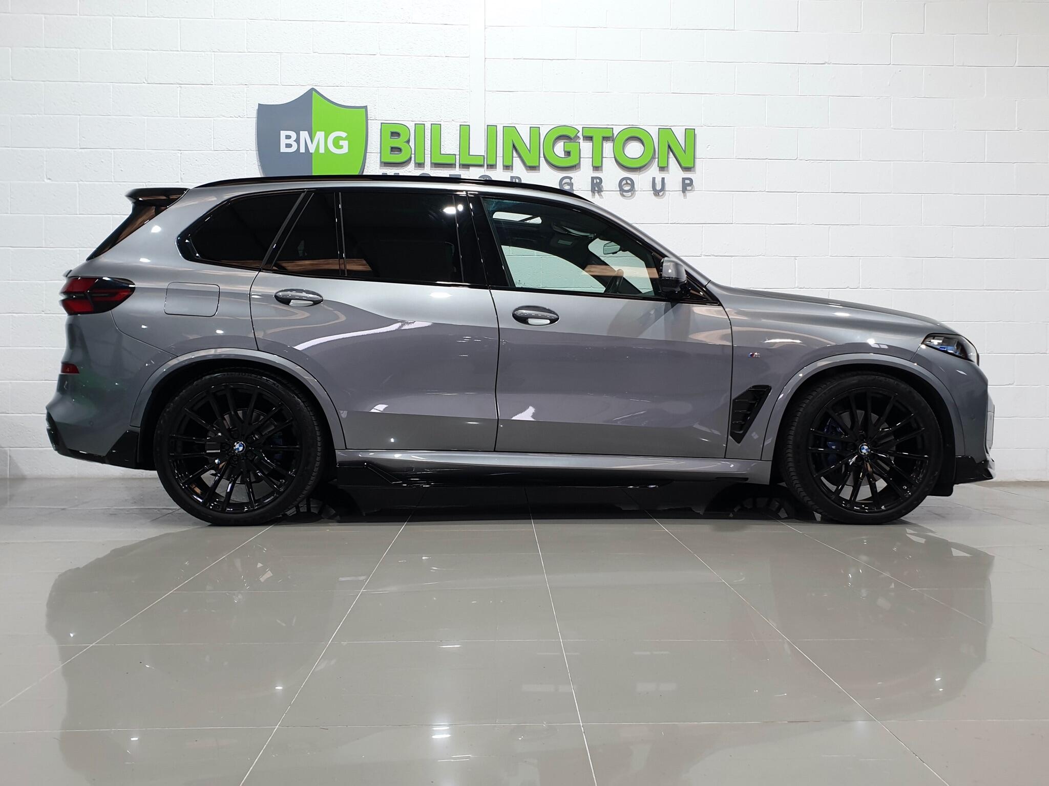BMW X5 view 8