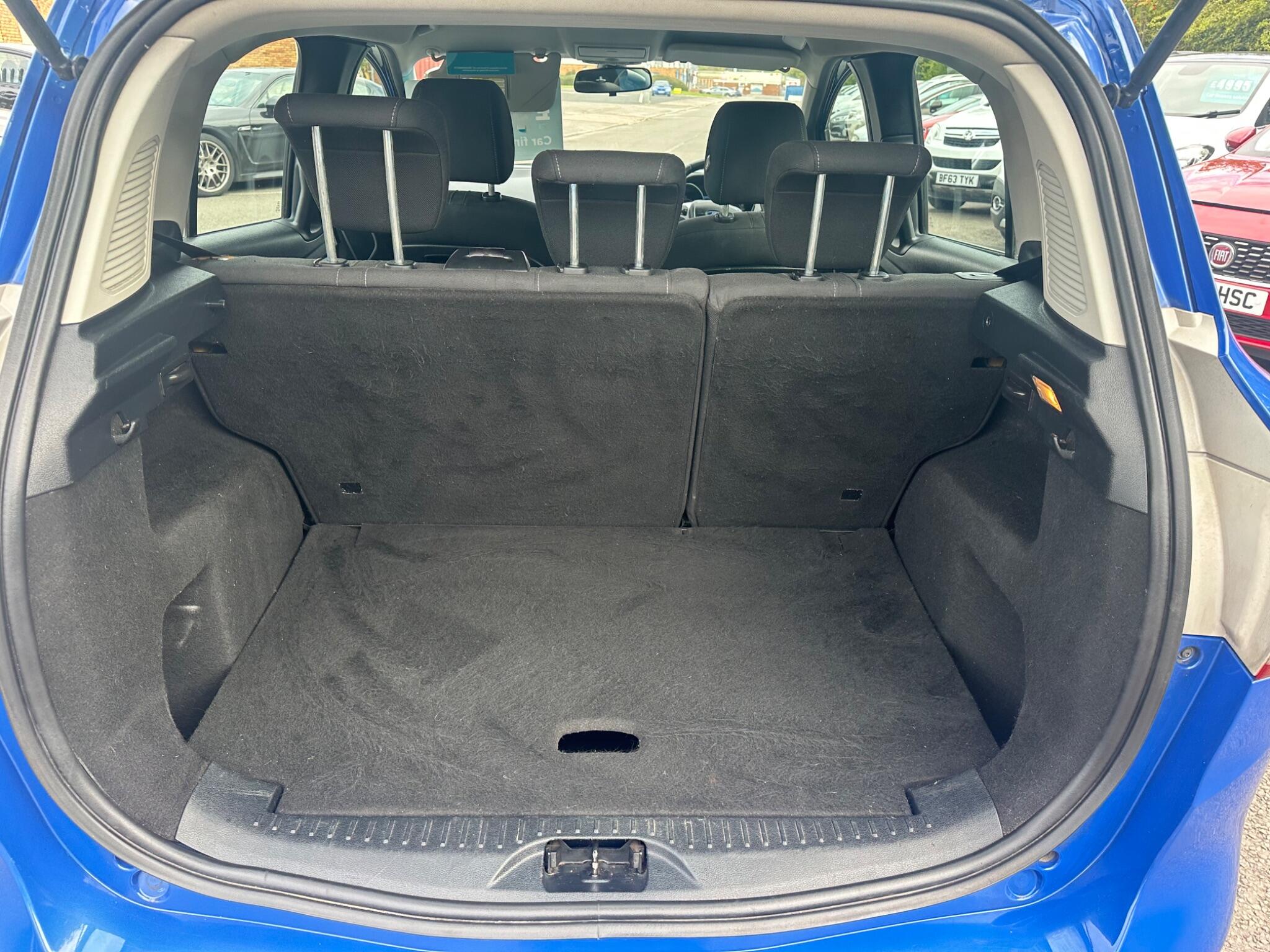 Ford B-Max view 23