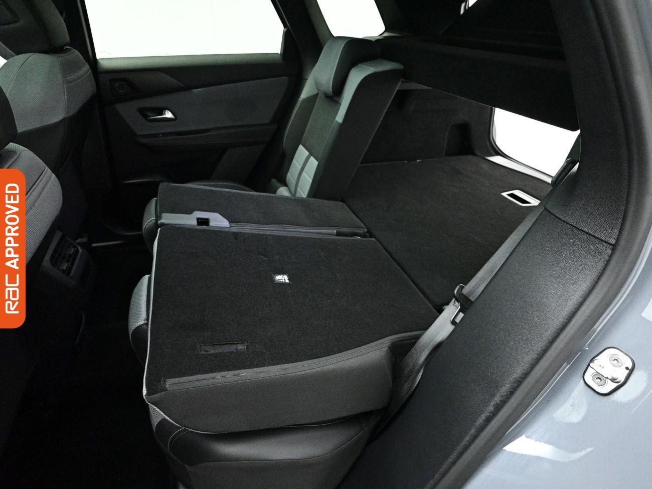 Vauxhall Grandland view 29