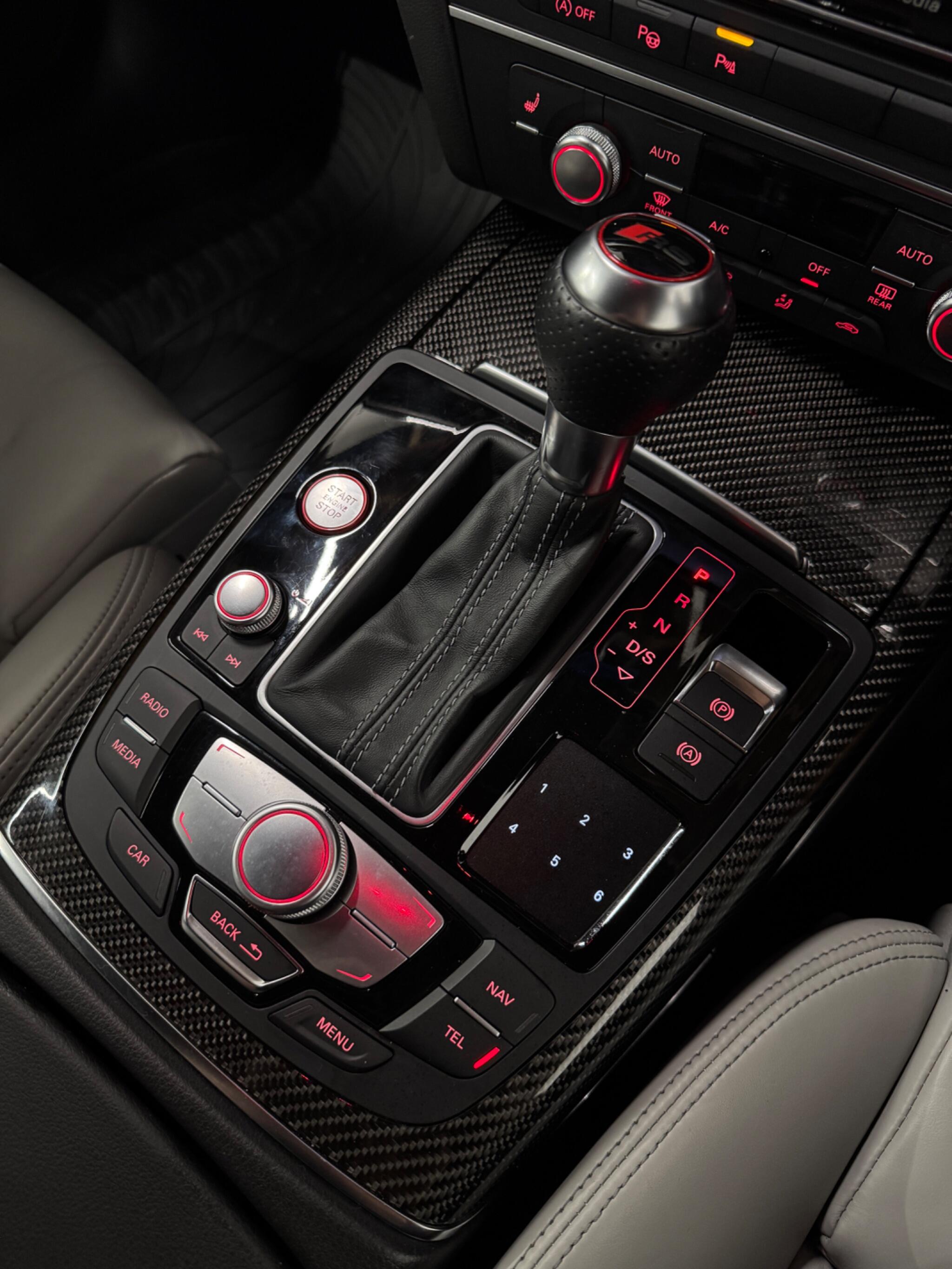 Audi RS6 view 27