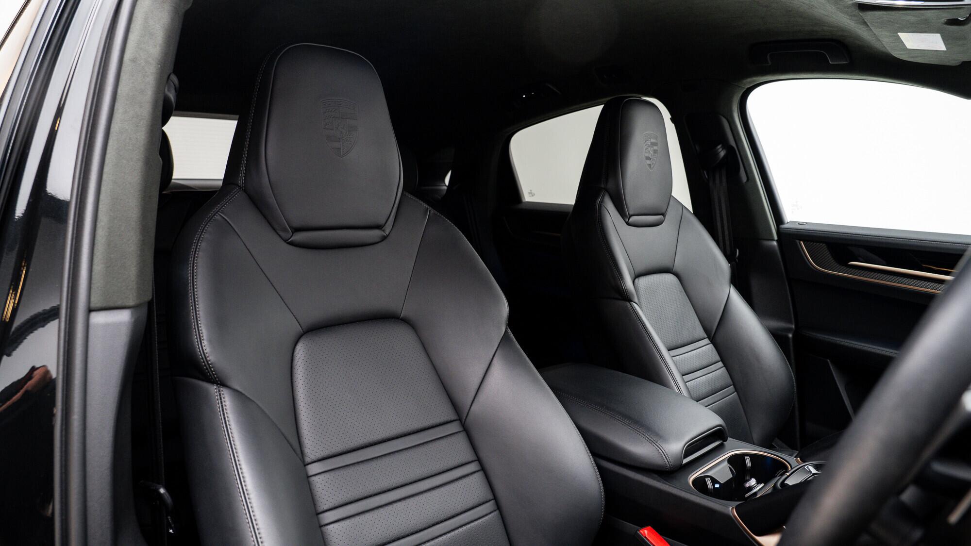 Porsche Cayenne view 5