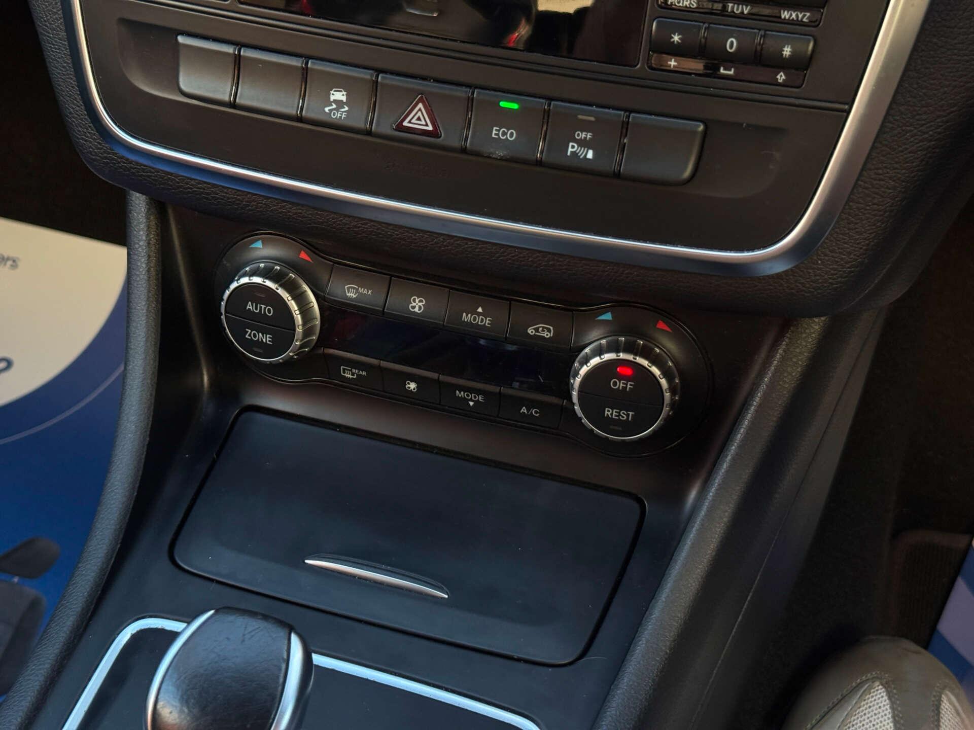 Mercedes-Benz Cla view 54