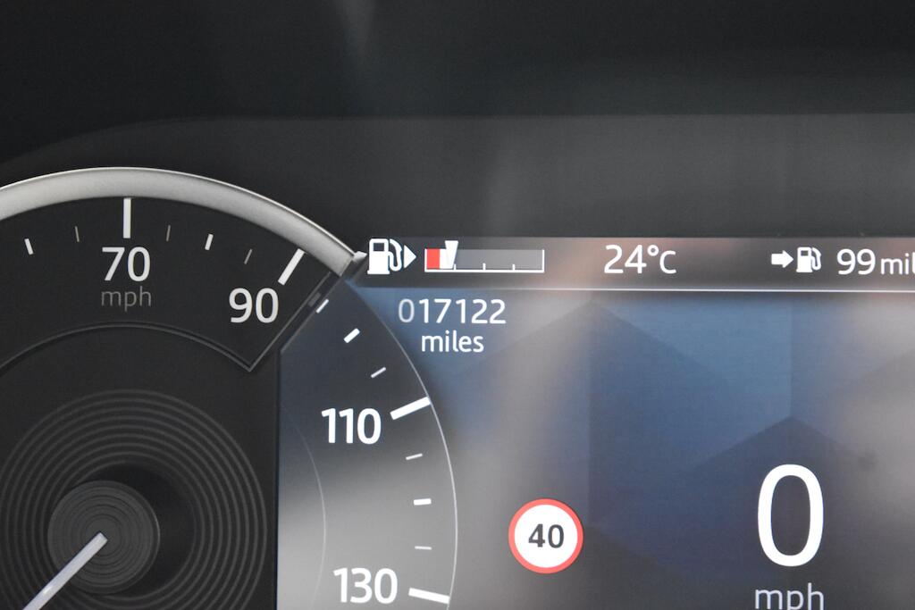 Jaguar F-Pace view 11