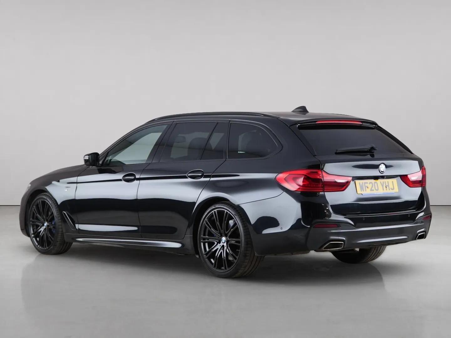 BMW 5 Series view 6