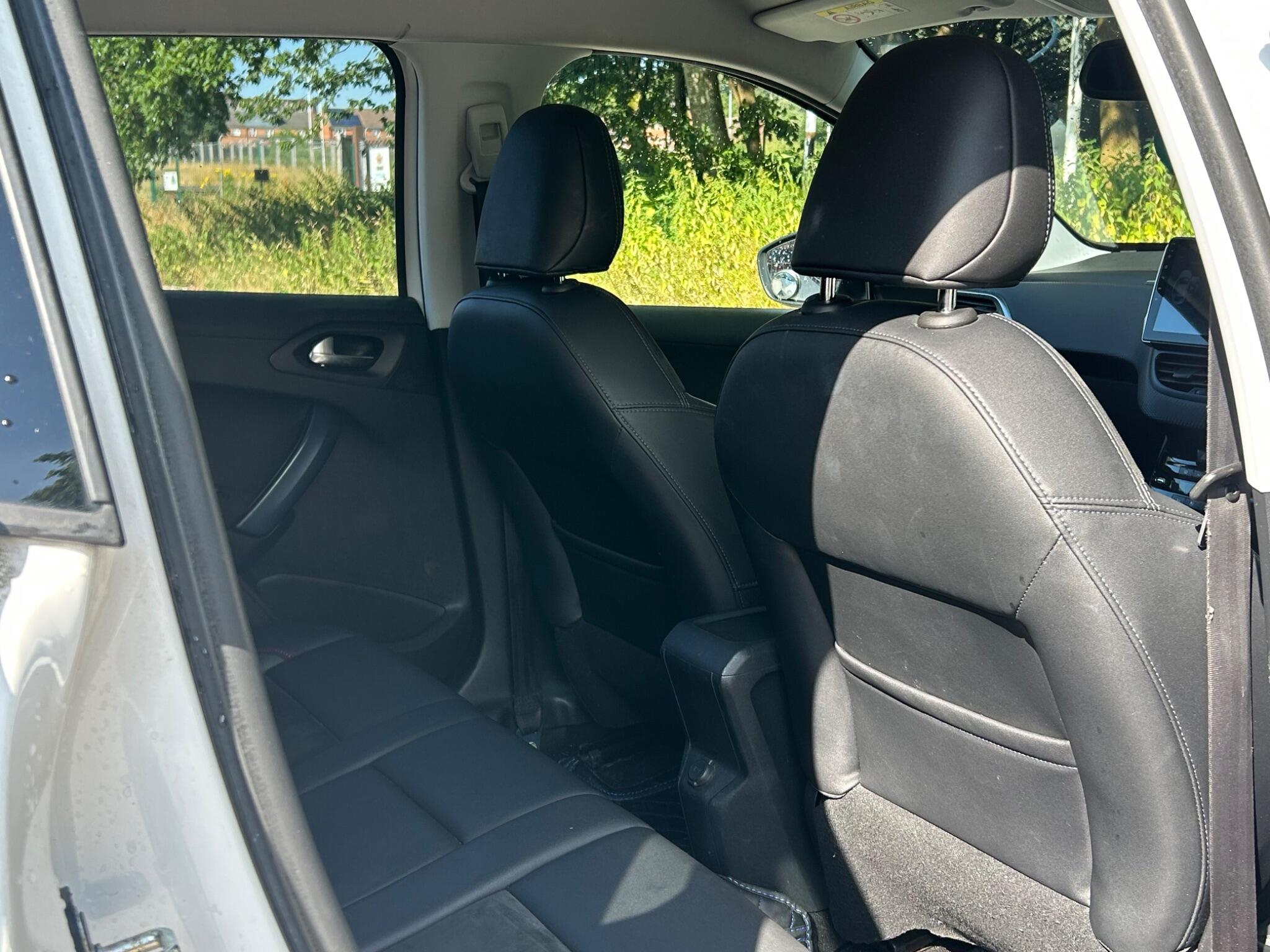 Peugeot 2008 view 22